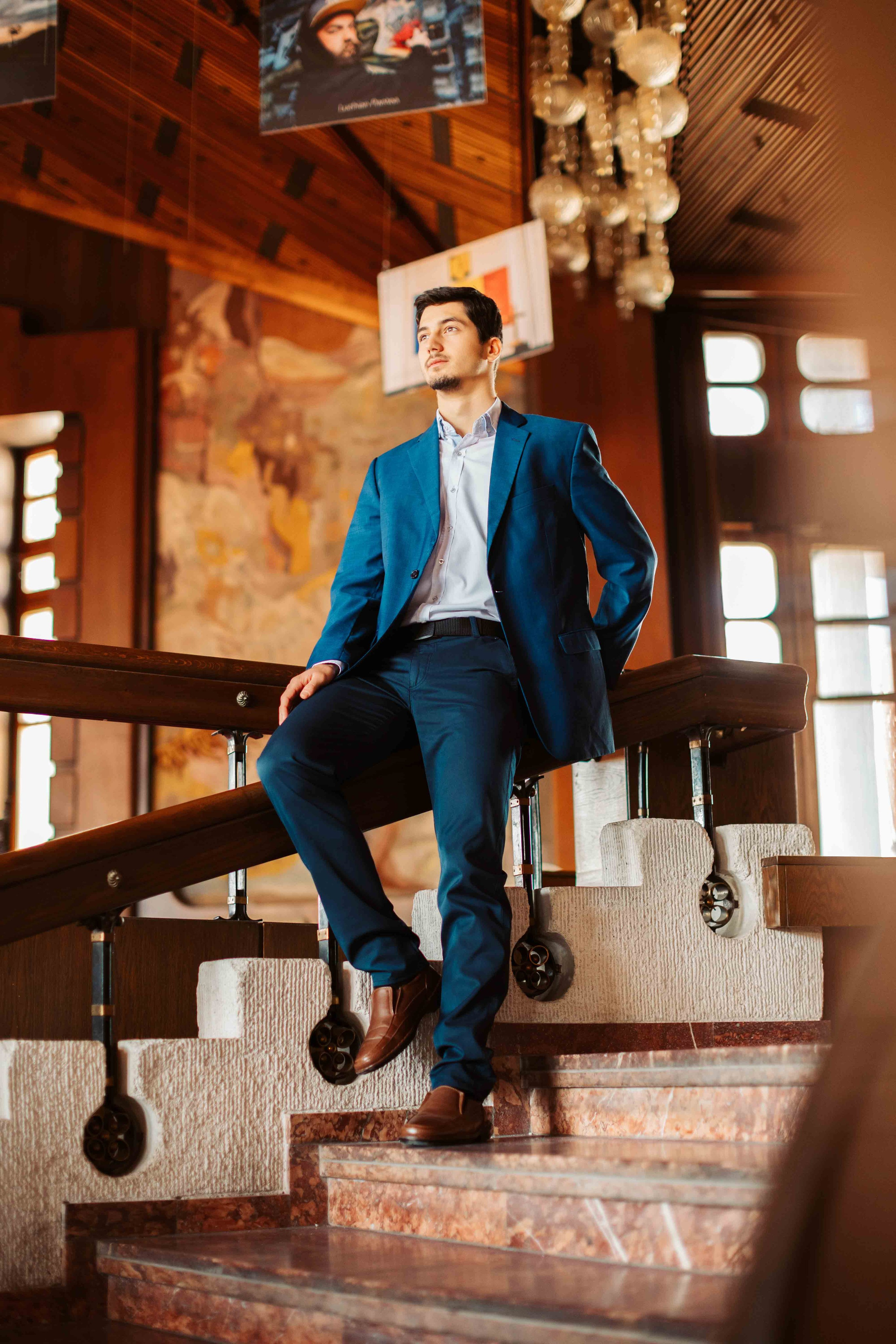 12C — Unirea. Contrast Studio