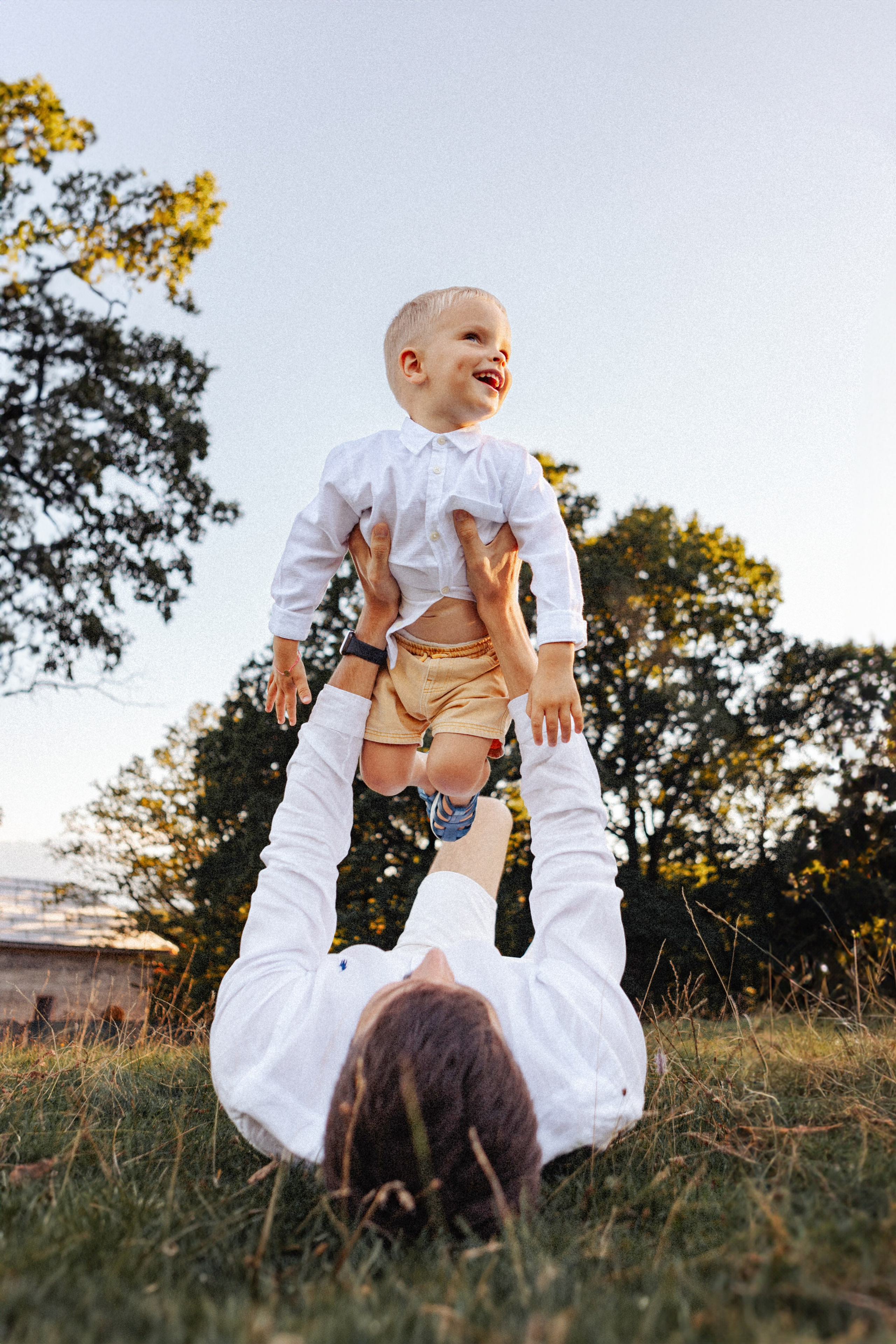 Ana, Vasile și Leo. Cristina Andronache fotograf Brașov fotograf de familie fotograf de nunta Brașov