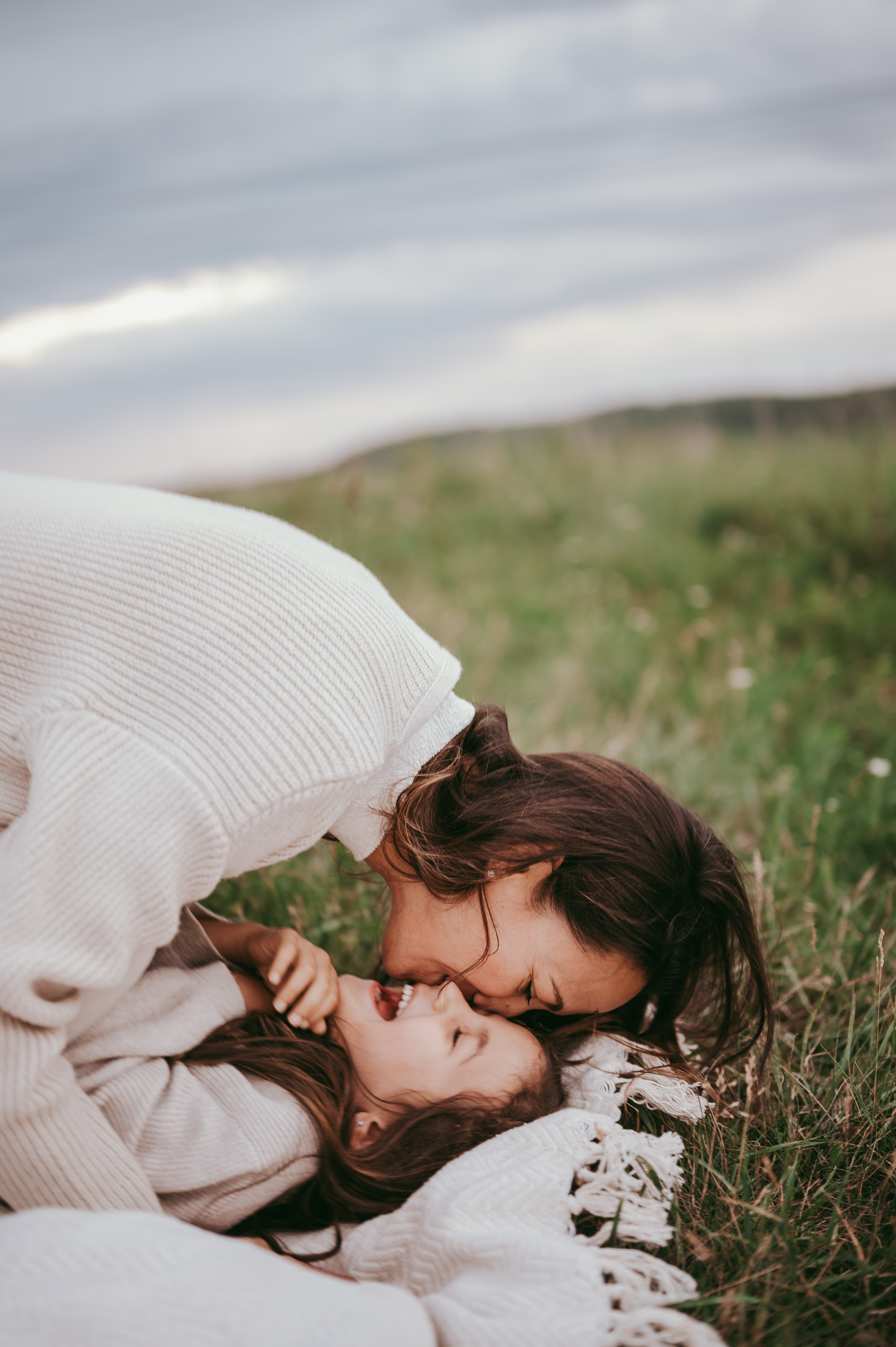 Bojana i Srna / mammy and me photosession. Deciji i porodicni fotograf u Beogradu Oksana Skendzic