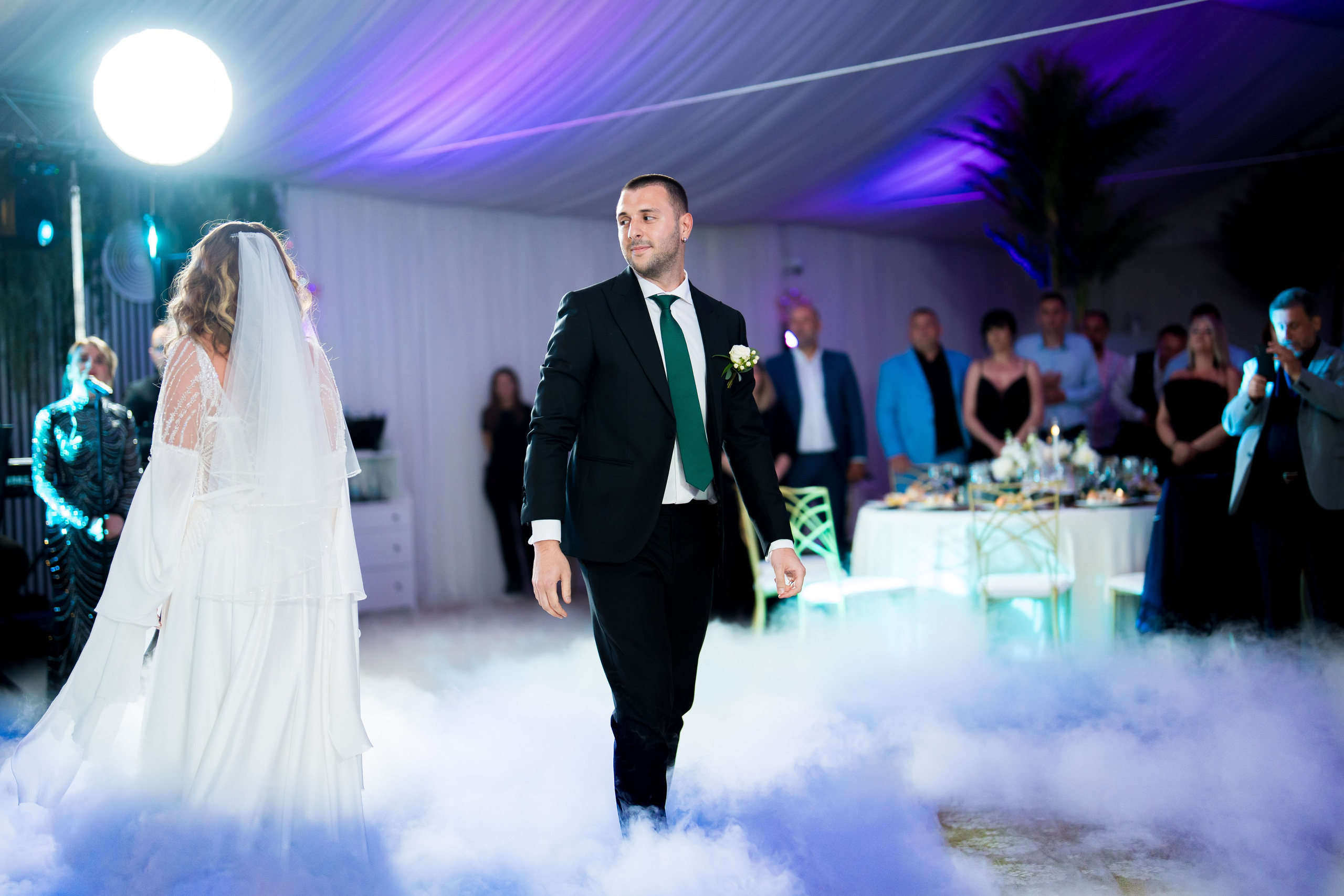 PARTY. Gabriel Florea — Fotograf nuntă București