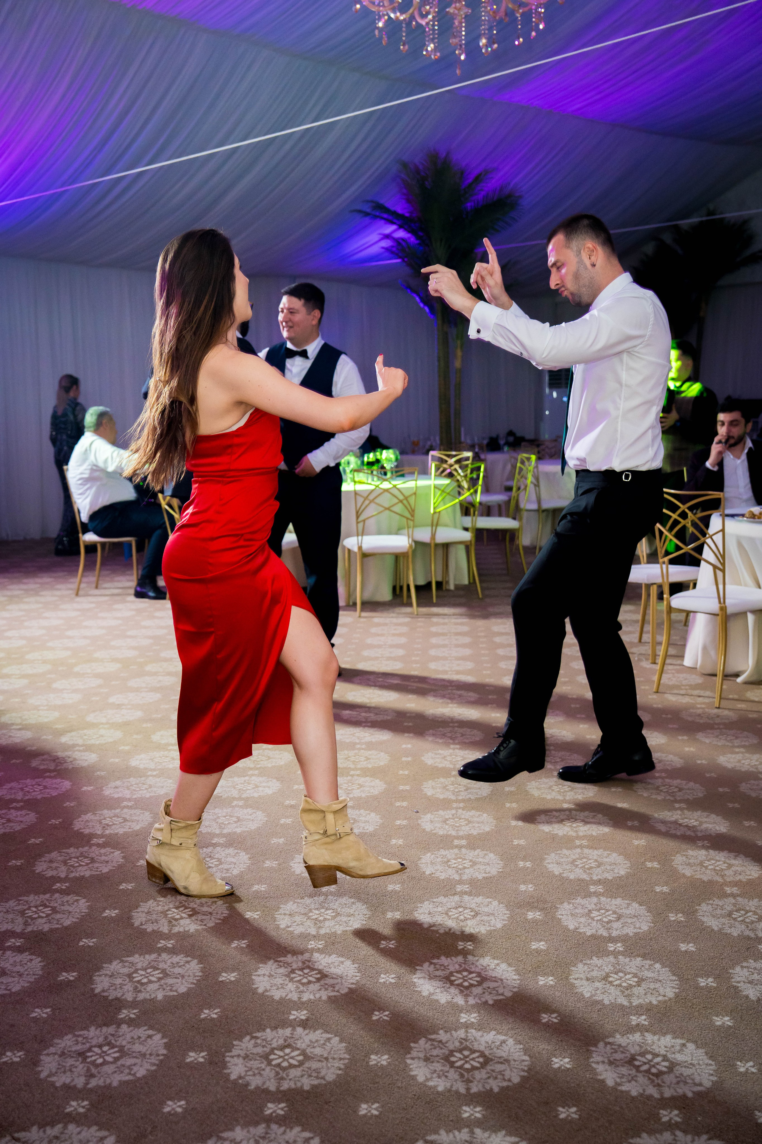 PARTY. Gabriel Florea — Fotograf nuntă București