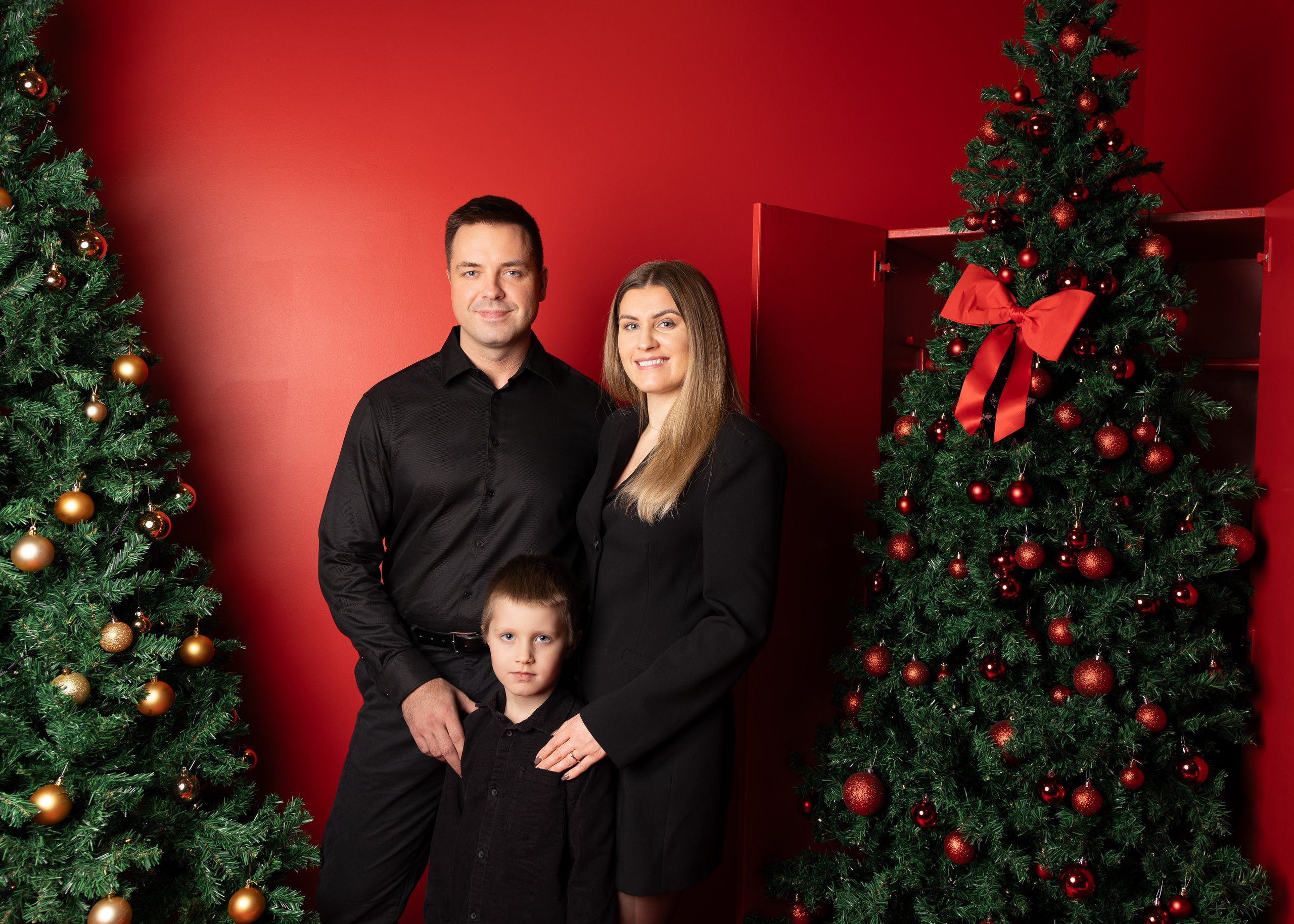 Ziemassvētku fotosesija ar Aneti un ģimeni. Sajūtu un mirkļu fotogrāfs no Rīgas, Mārtiņš Babris