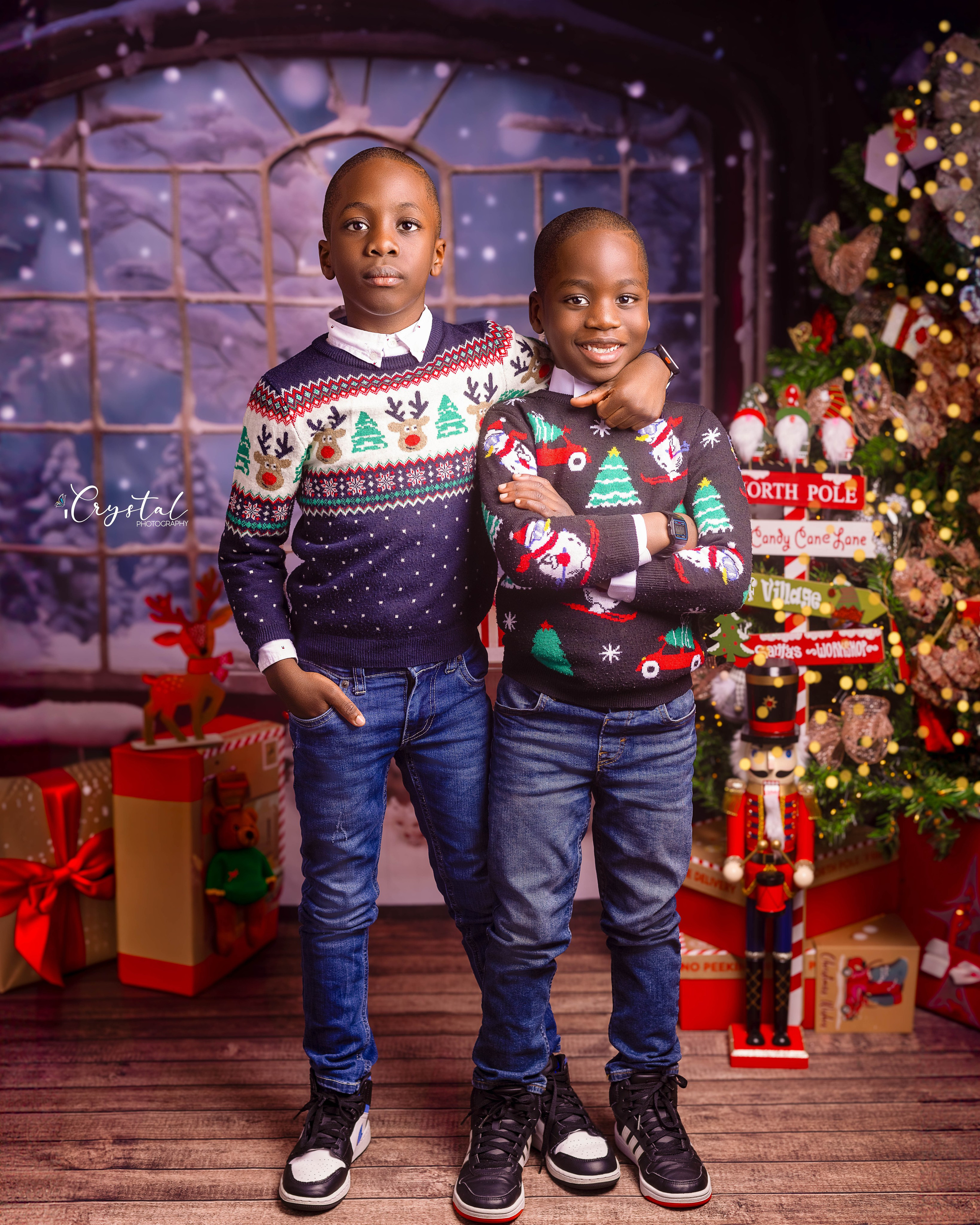 Mini Christmas. Children, Maternity and Family Portrait Photographer in Manchester, UK