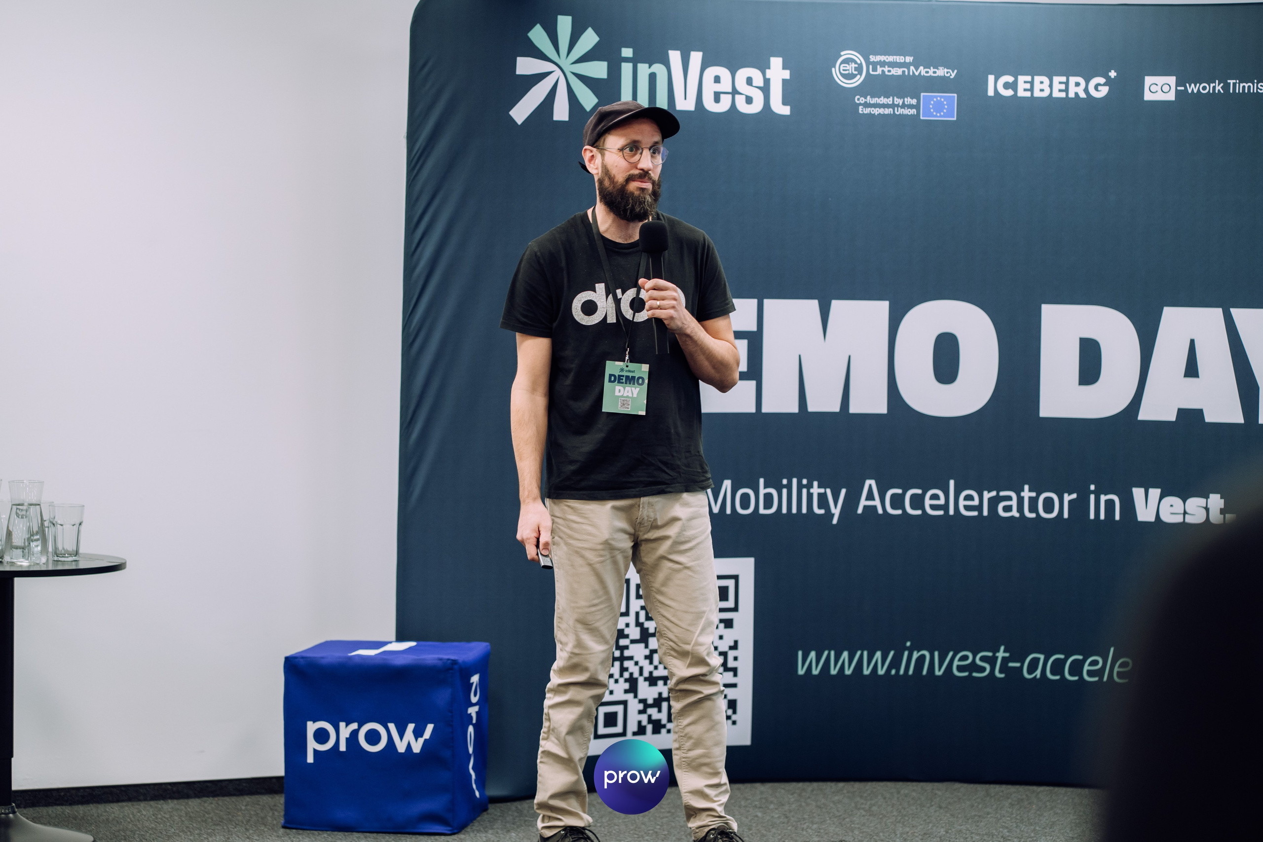InVest DemoDay @ Cowork. Cozac Cristian Photographer