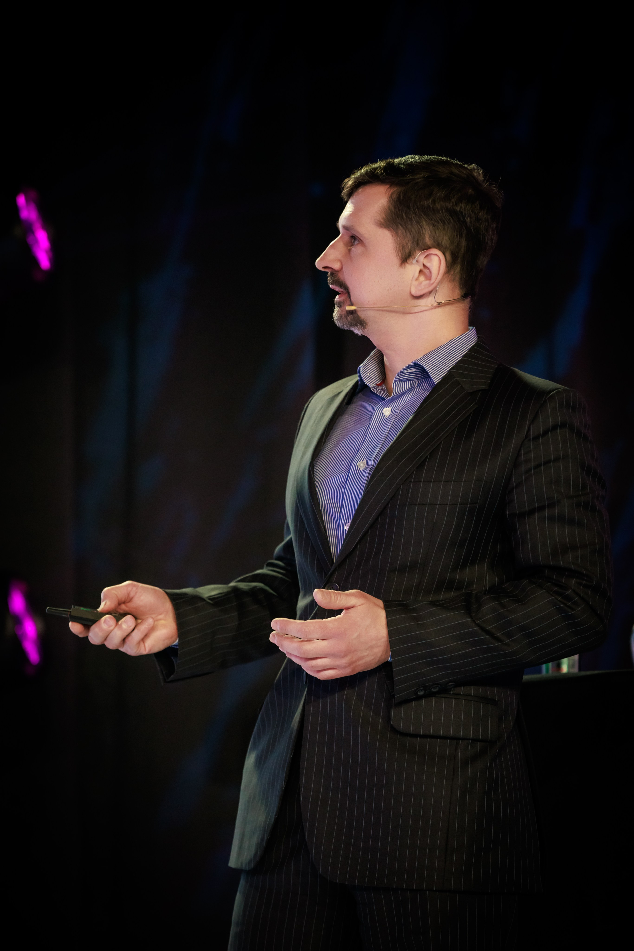 WYDARZENIA BIZNESOWE. Fotograf w Warszawie-Konstantin Golubev