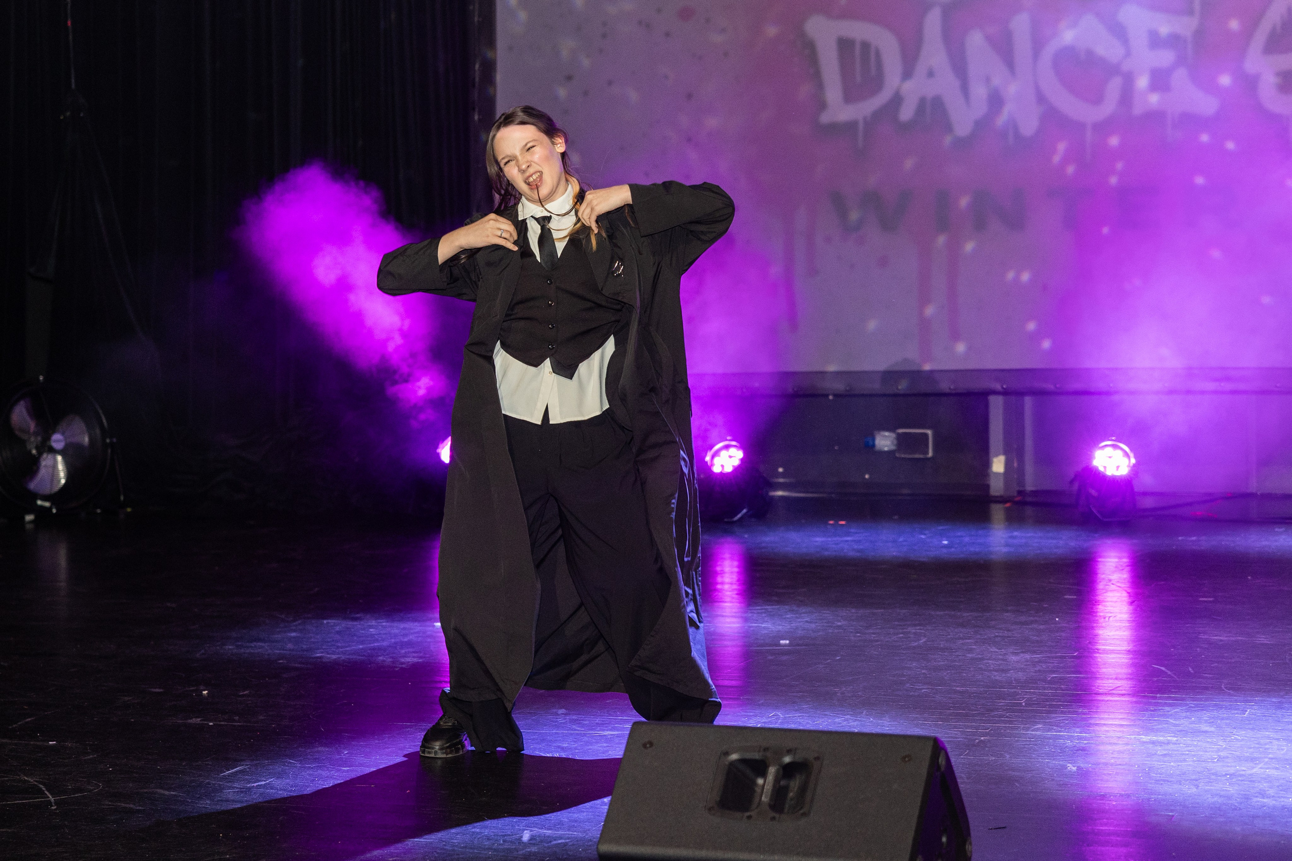 LEO DANCE SHOW WINTER 2025. Семейный и детский фотограф в Варшаве Мила Бобровская