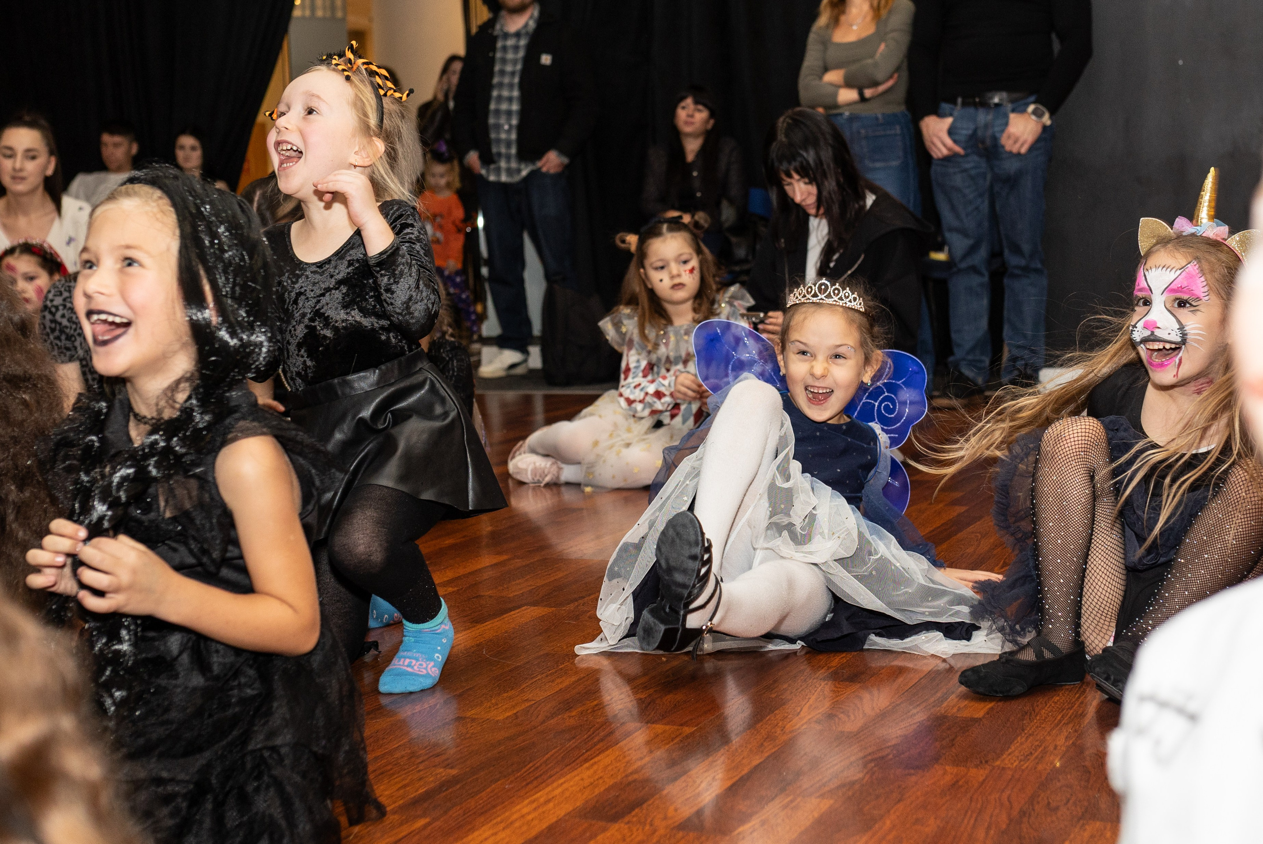 Leo dance studio Helloween 2025. Семейный и детский фотограф в Варшаве Мила Бобровская