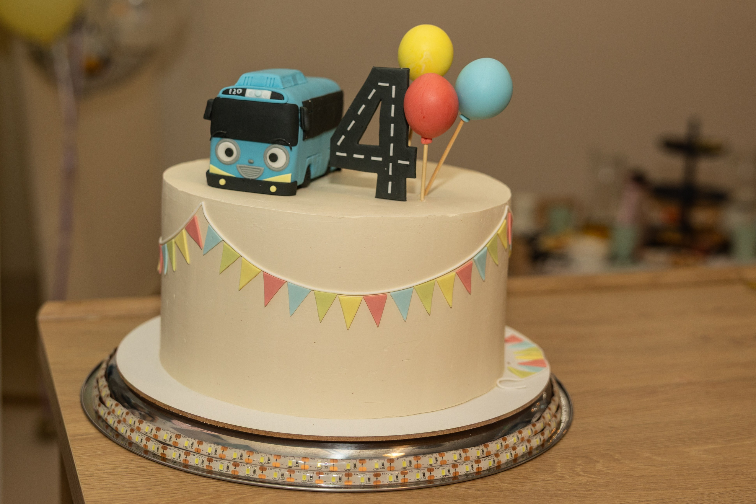 День рождения Артёма 24 января 2026 года. Семейный и детский фотограф в Варшаве Мила Бобровская