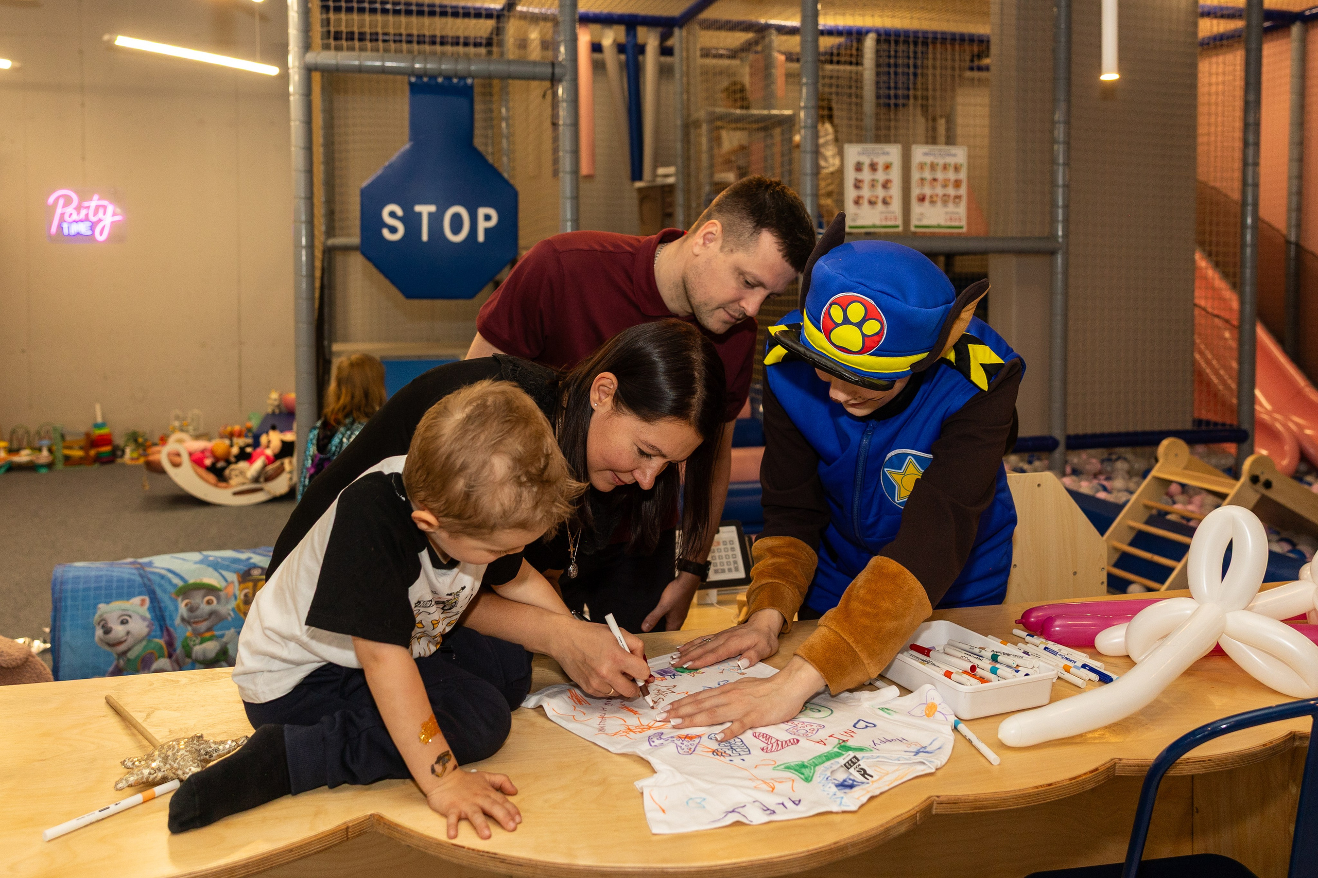 День рождения Артёма 24 января 2026 года. Семейный и детский фотограф в Варшаве Мила Бобровская