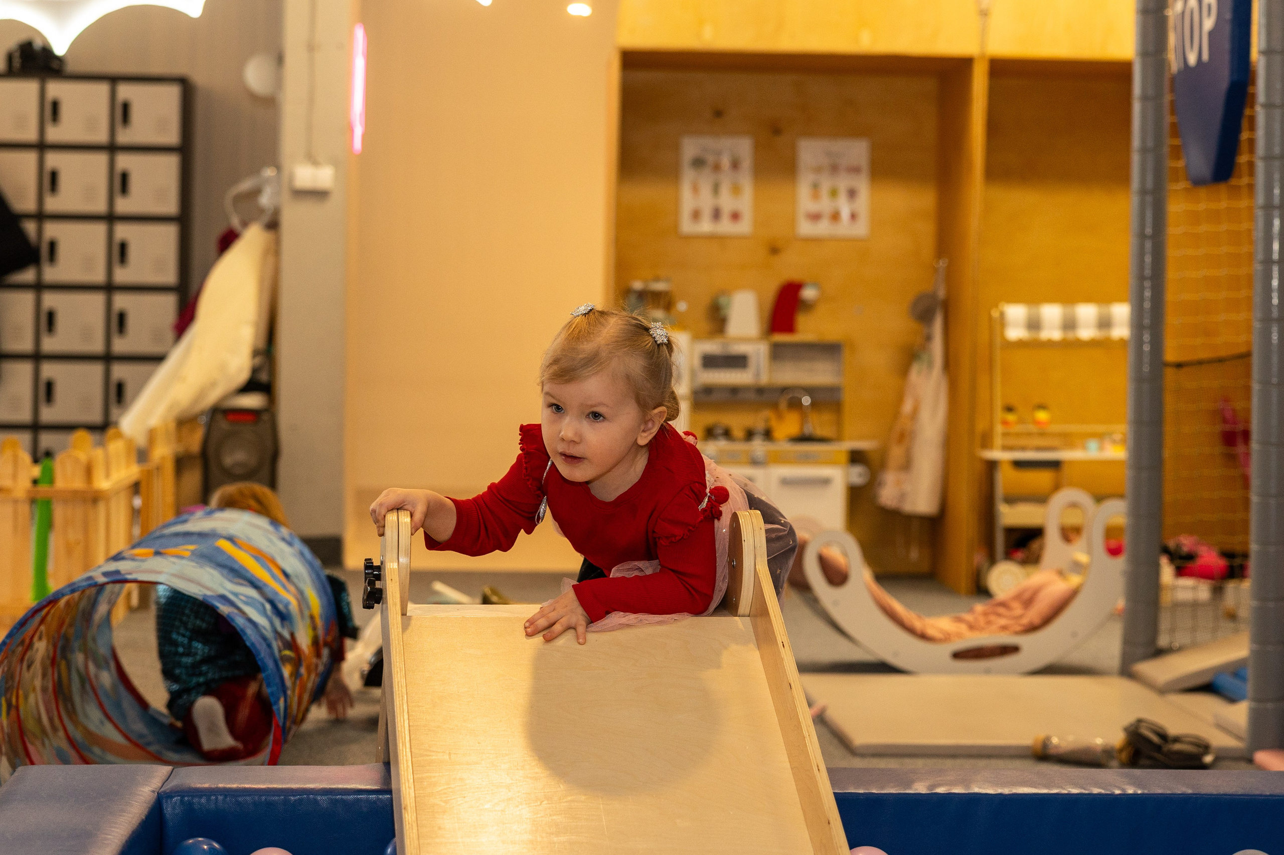 День рождения Артёма 24 января 2026 года. Семейный и детский фотограф в Варшаве Мила Бобровская