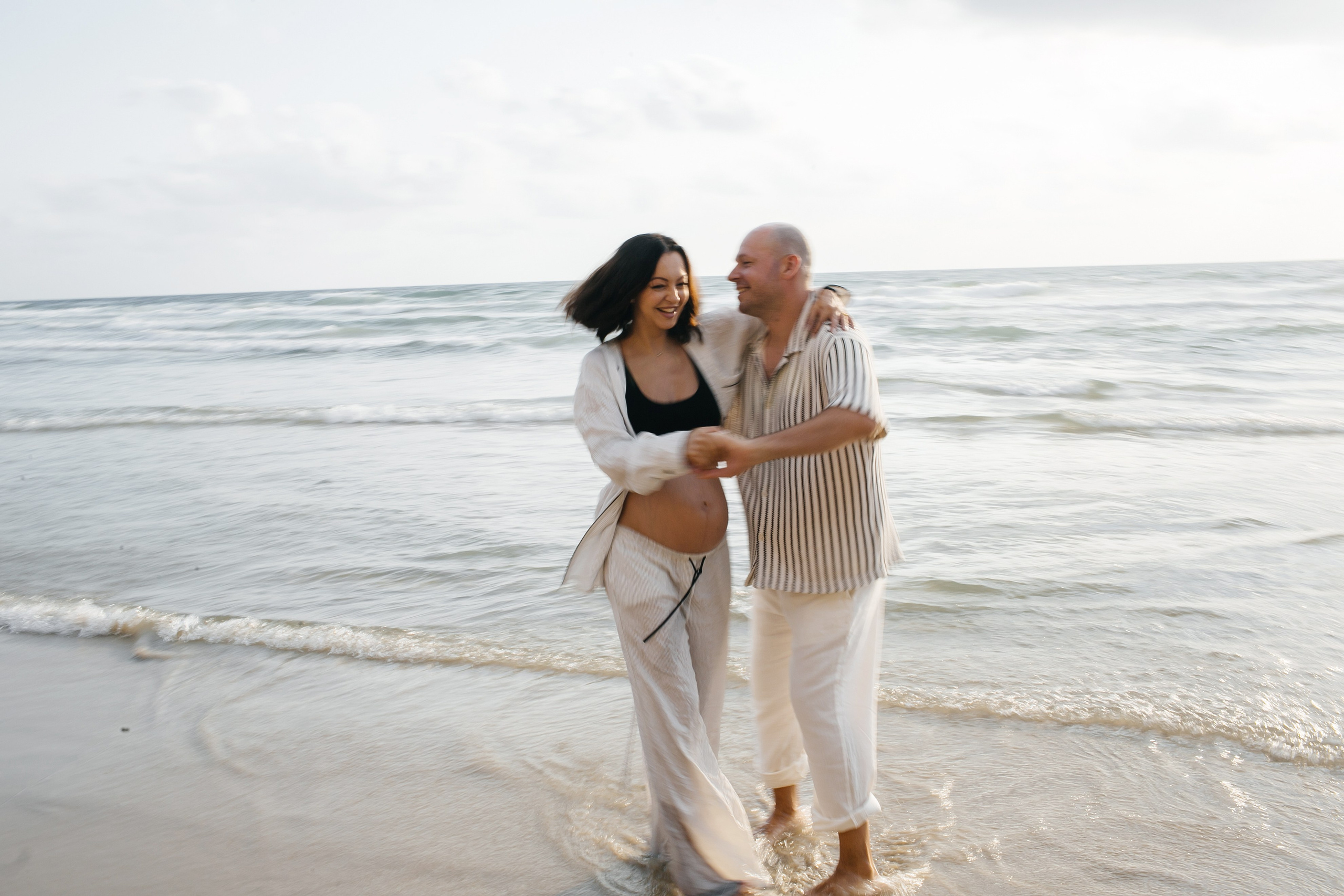 Katya & Fil Givat Olga. Family photographer in Israel