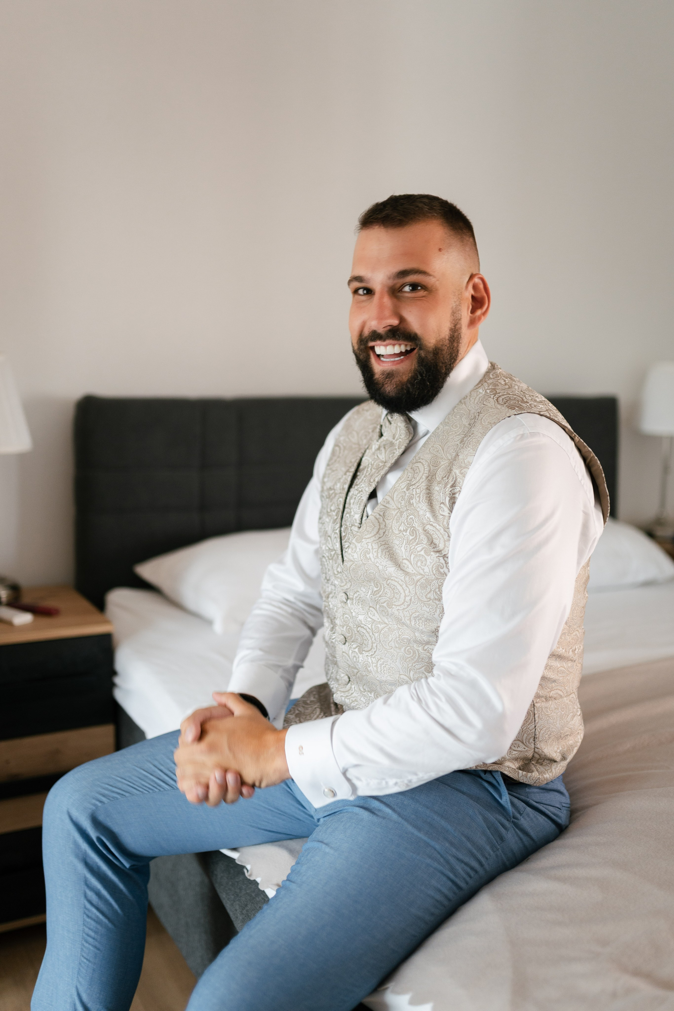 M&D|Between City Lights and Hidden Oasis. Black Sheep Produkcija| Wedding Photography and Wedding Films, based in Kragujevac, Europe / Fotograf i videograf, Kragujevac, Srbija