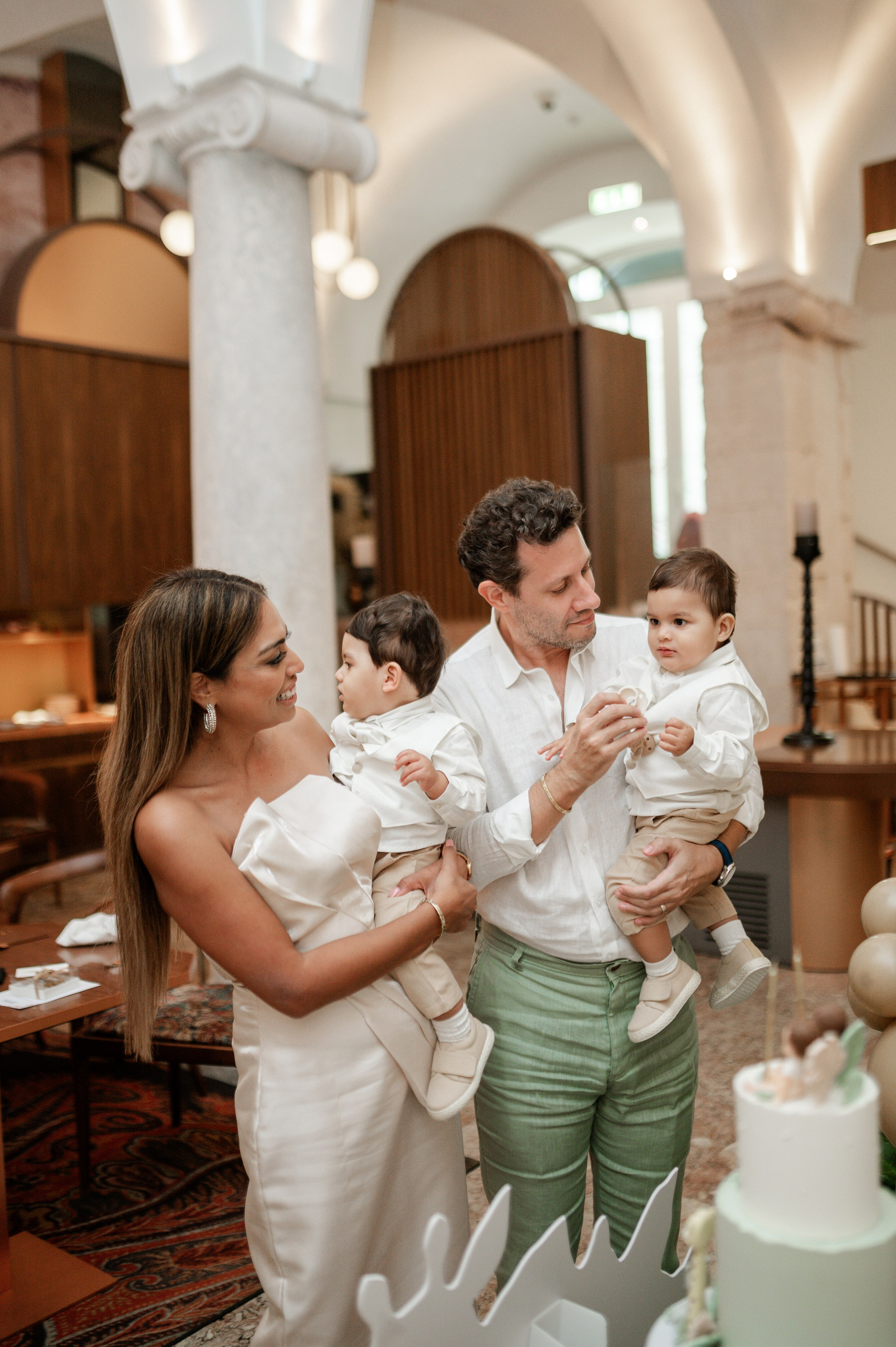 Фотосъёмка крестин — тёплые и значимые моменты. Ваш фотограф в Лиссабоне — Анна Белова