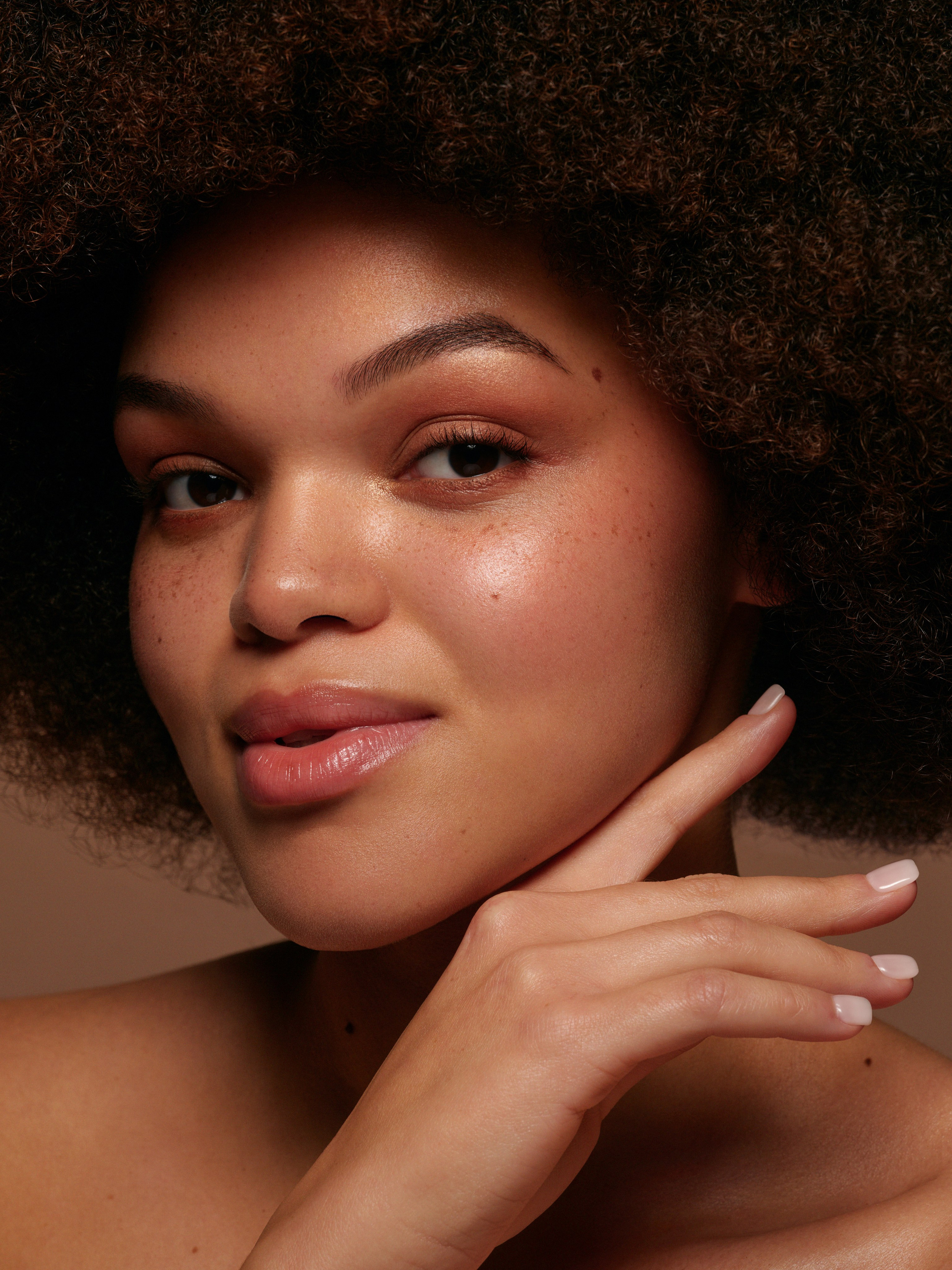 BEAUTY. Beauty, Fashion and Editorial Retoucher