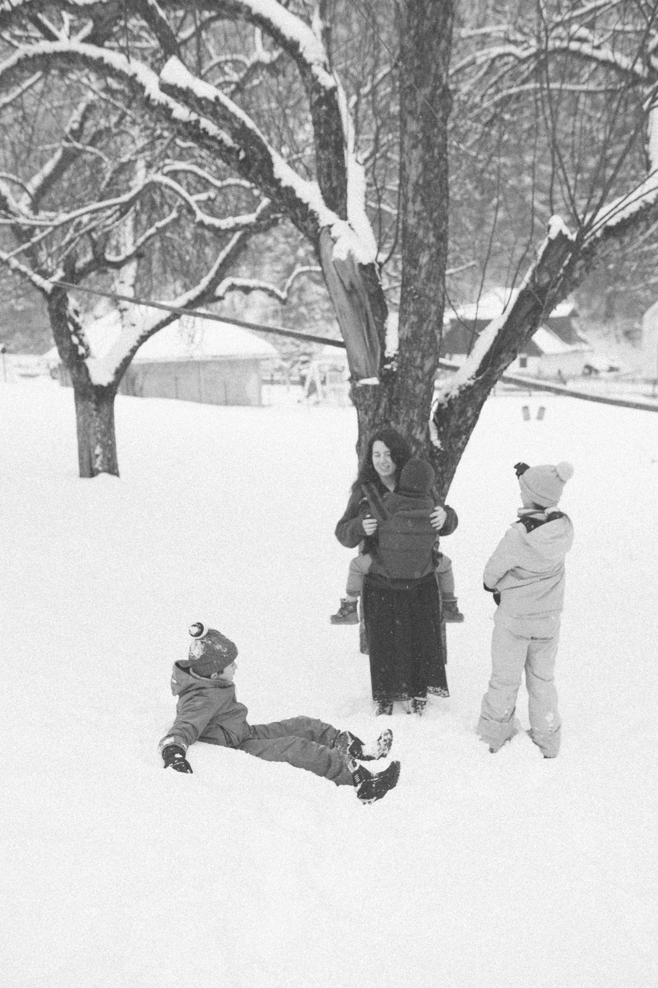 Review Manduca XT: Experiența mea de mamă | Mădălina Beda. Madalina Beda- Artist vizual, fotograf, doula la nastere, consultant babywearing Brasov si in toata tara