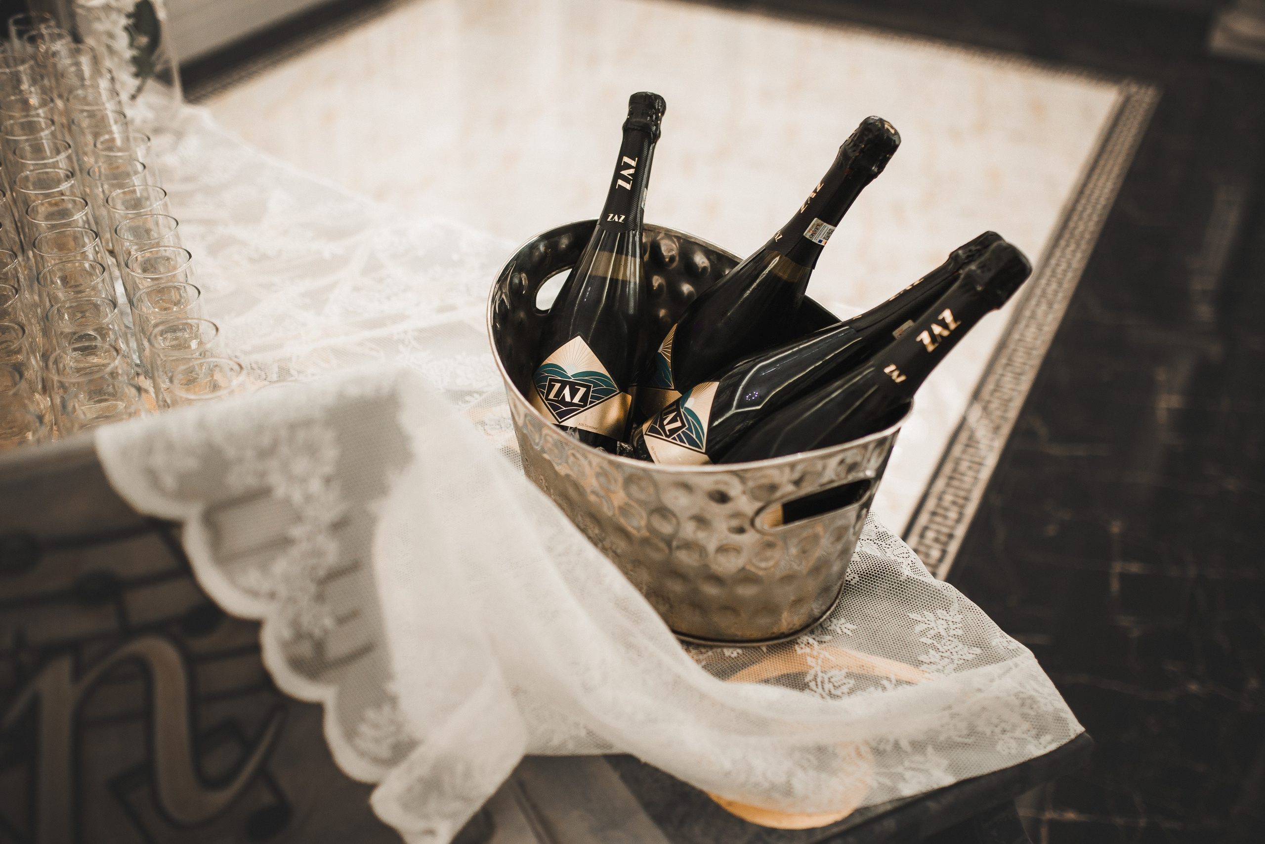 Alexandra & Florin. Vlad Aconstantinesei Photographer