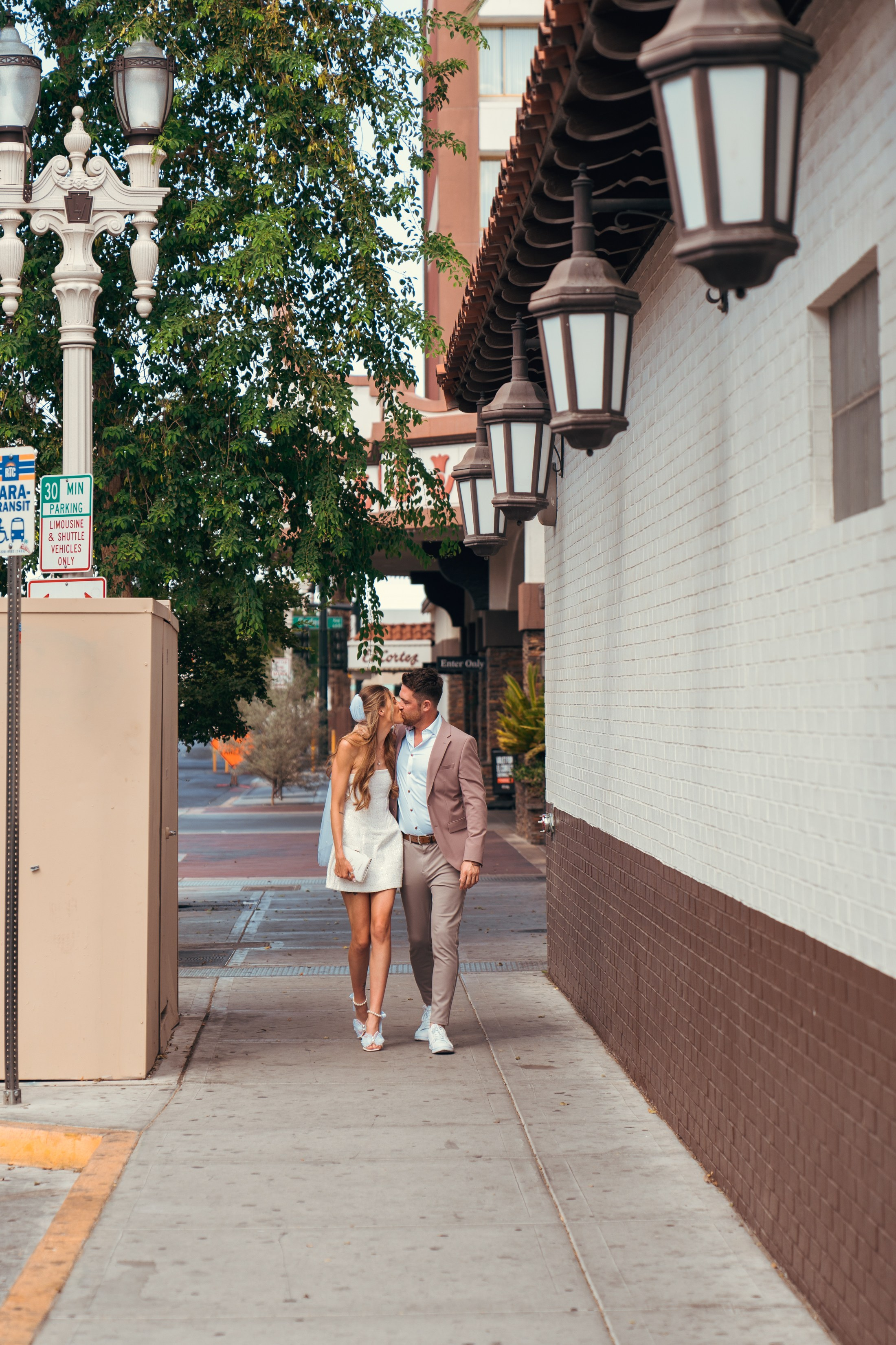 Chelsea&Craig. 9.3.24. Wedding & elopement photographer Viktoriya Kravtsov. Las Vegas
