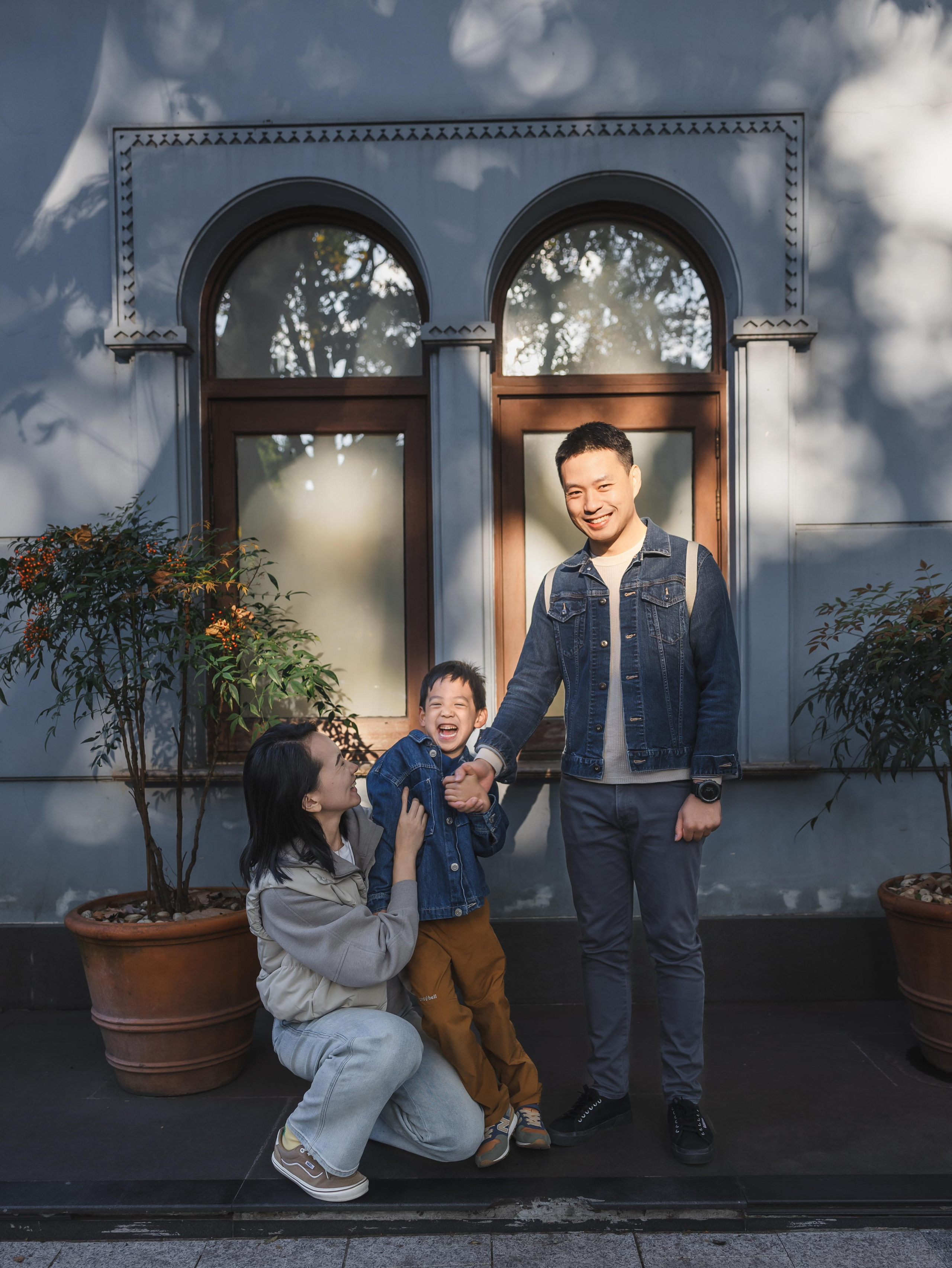 Family photograph in Shanghai. Shanghai Family Photographer Dora