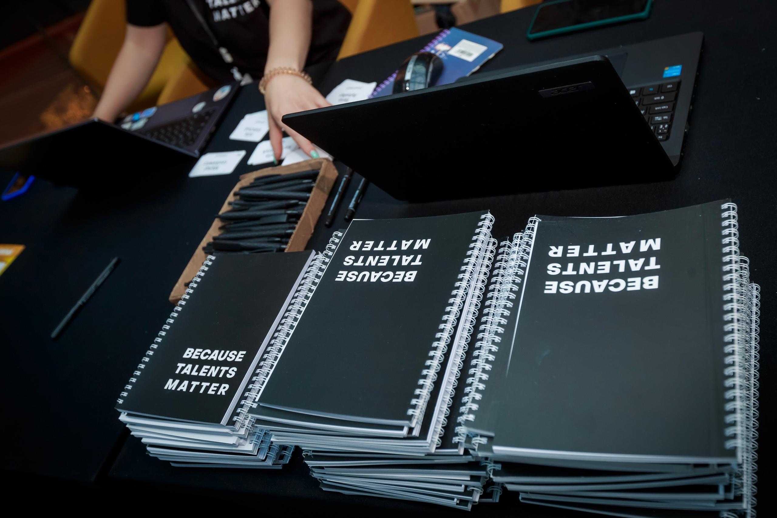 WYDARZENIA BIZNESOWE. Fotograf w Warszawie-Konstantin Golubev