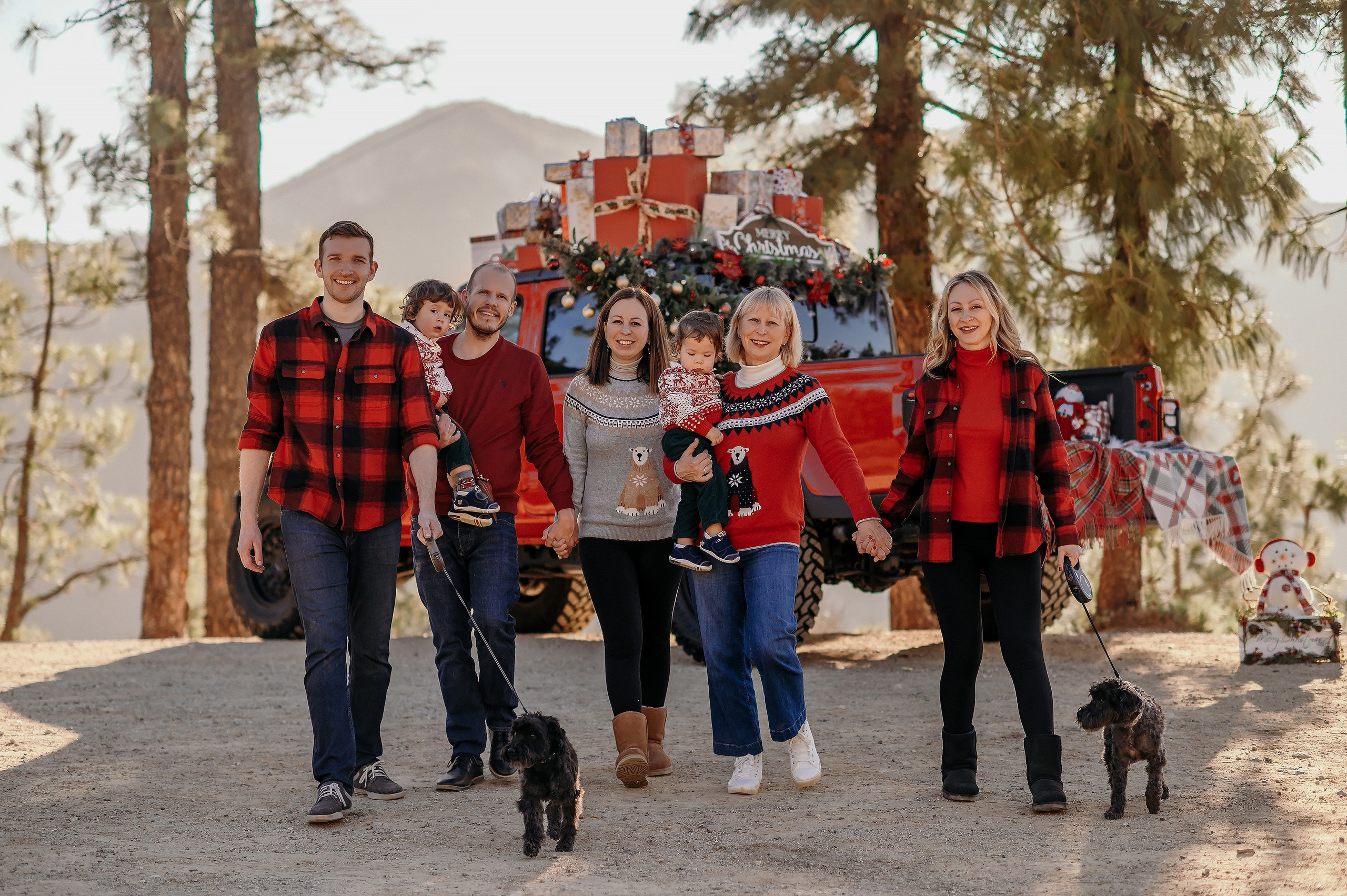 Big family. Wedding, maternity and family photographer in Charlotte Tasha Minn