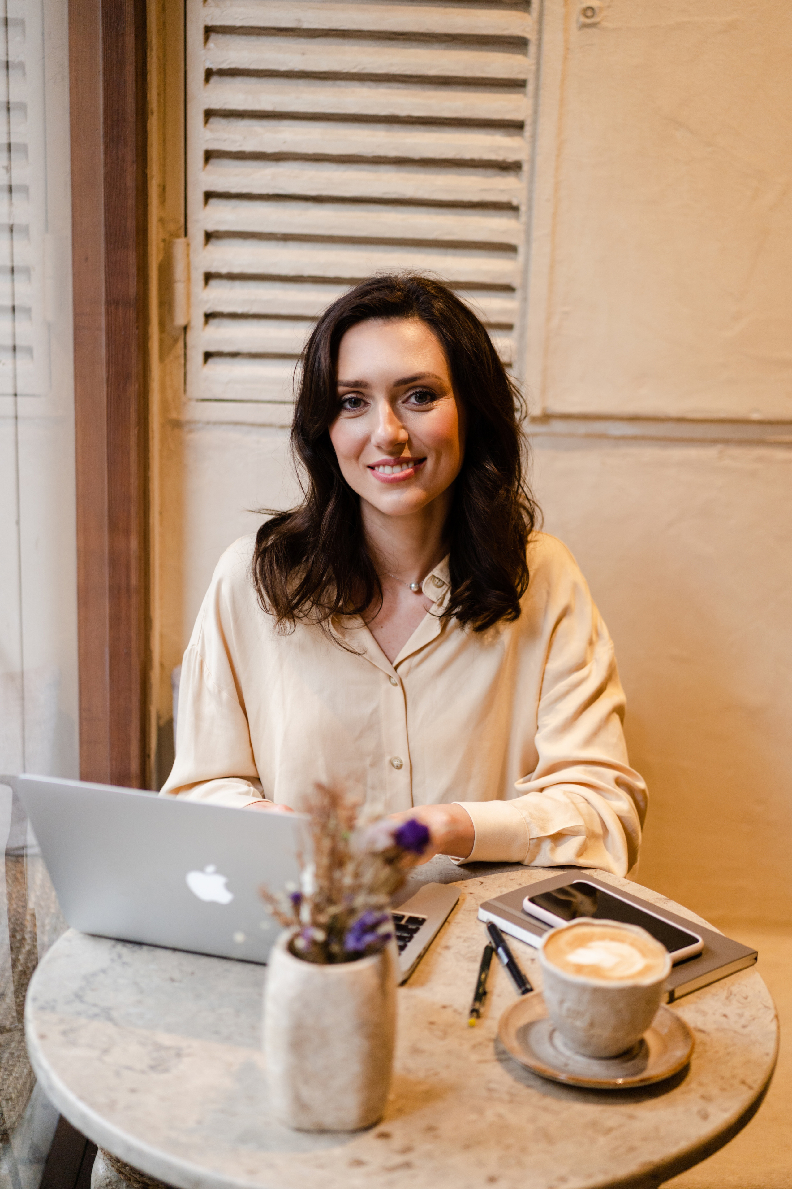 Brand Photoshoot for guide Karina in Barcelona. Photographer Kristina Dorina