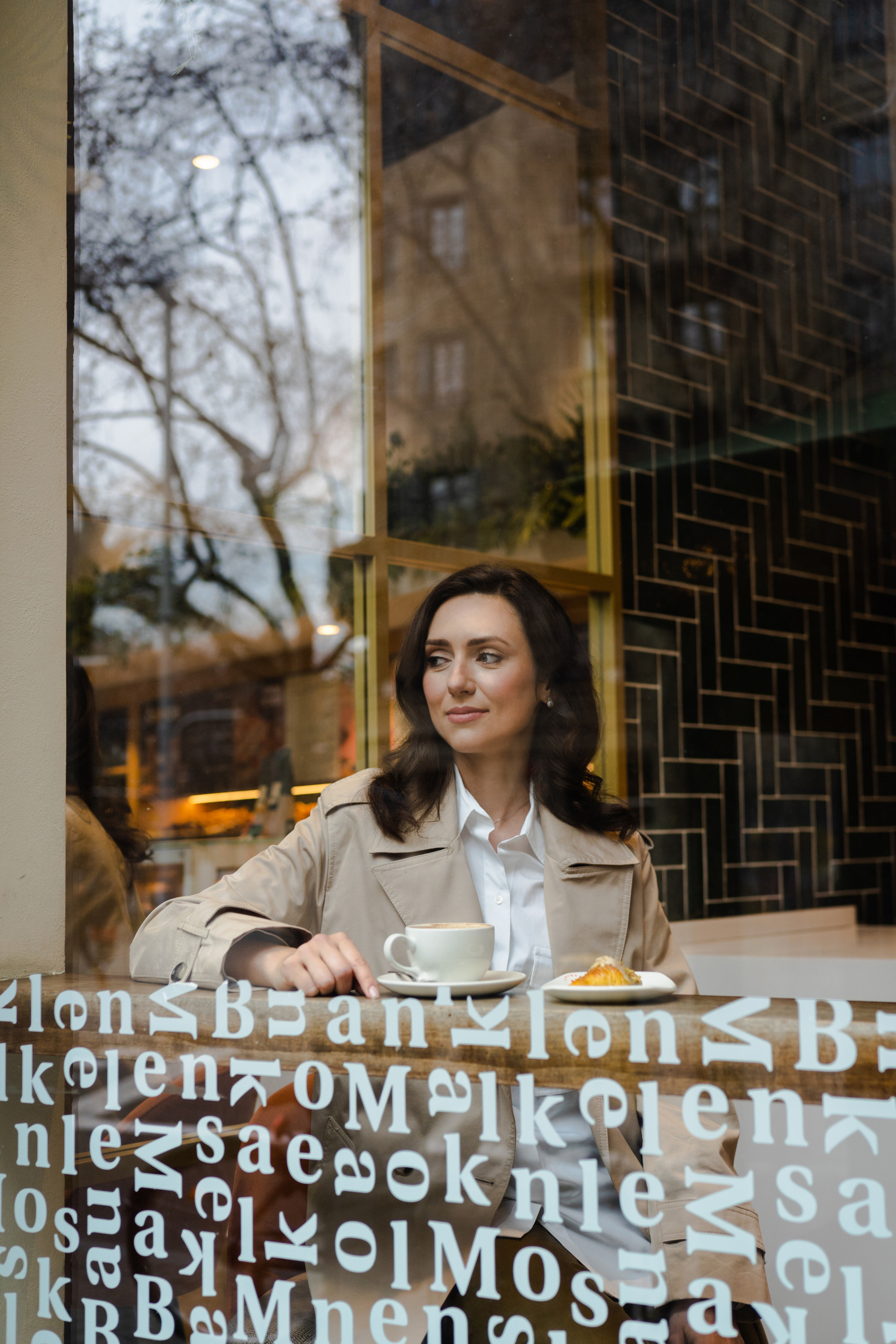 Brand Photoshoot for guide Karina in Barcelona. Photographer Kristina Dorina