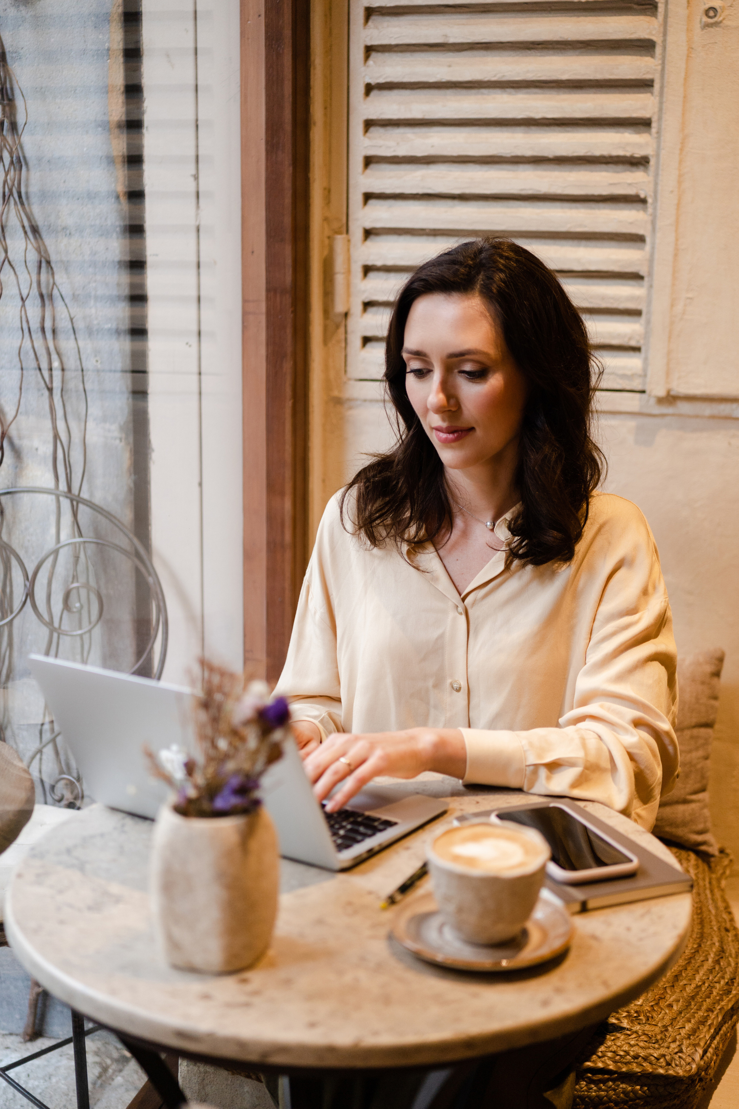 Brand Photoshoot for guide Karina in Barcelona. Photographer Kristina Dorina