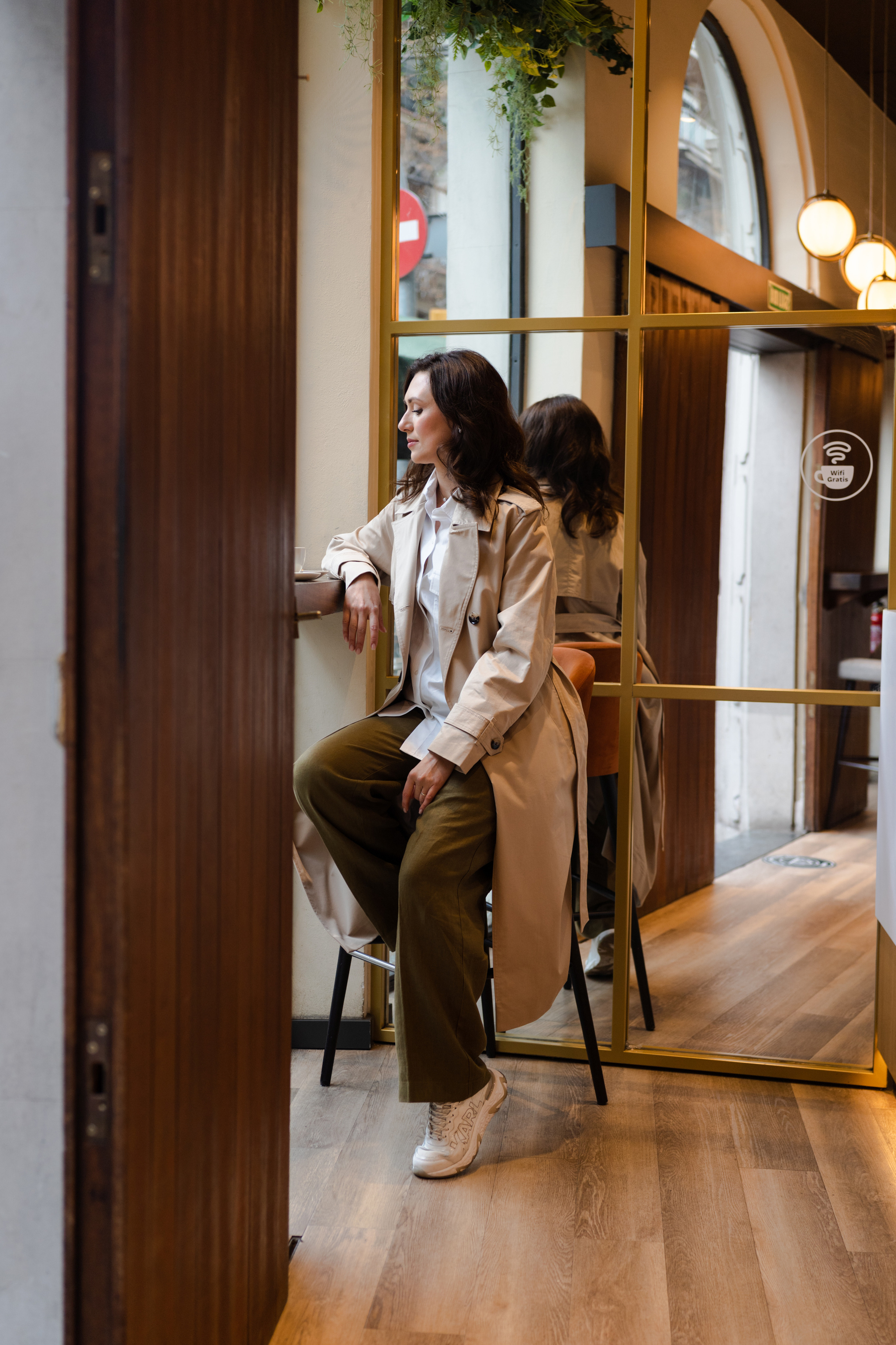 Brand Photoshoot for guide Karina in Barcelona. Photographer Kristina Dorina