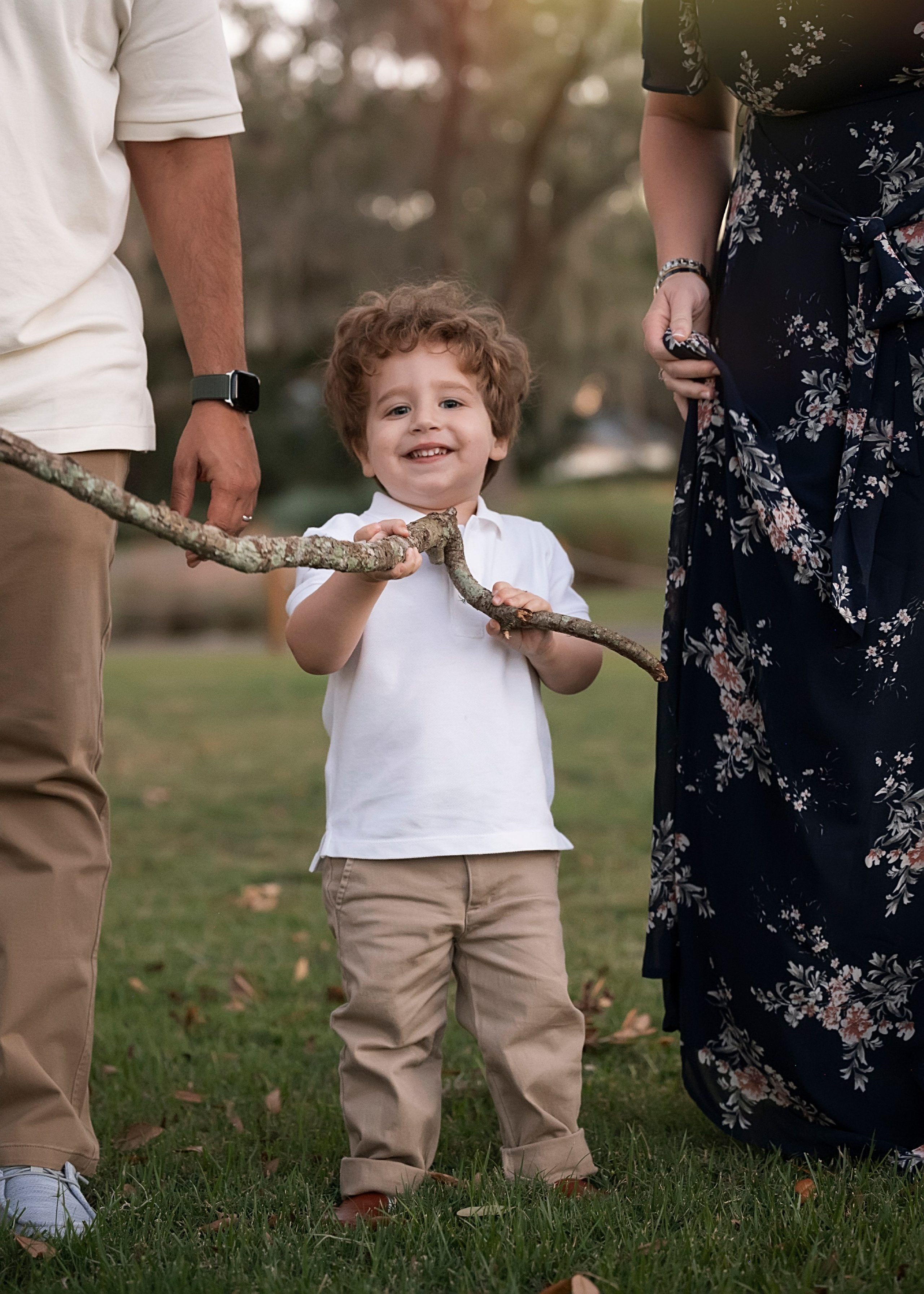 Family session outside. Portrait, kids and family photographer in Wesley Chapel Alina Alice Osipova