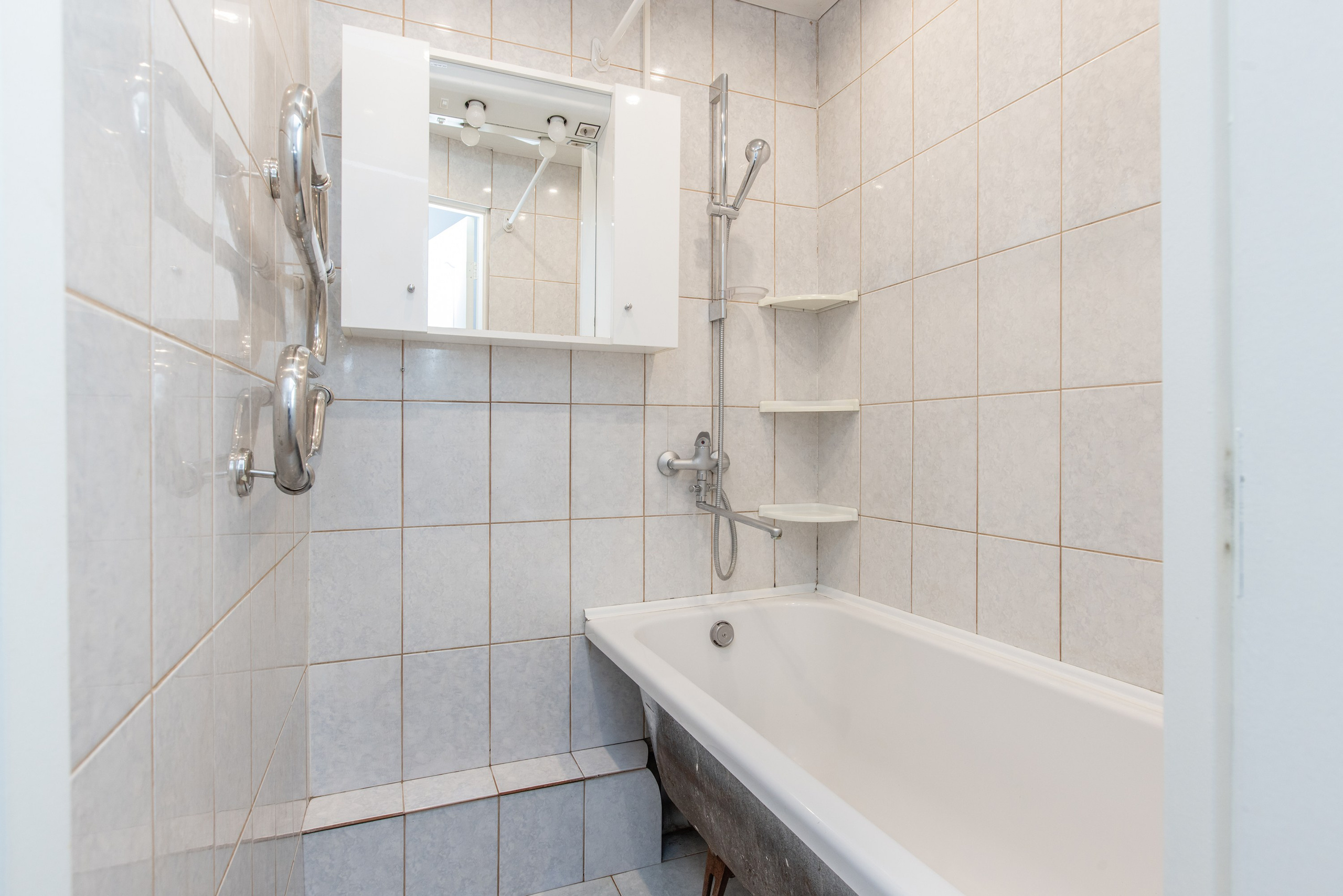 Piemērs DZĪVOKLIS A. Sākums