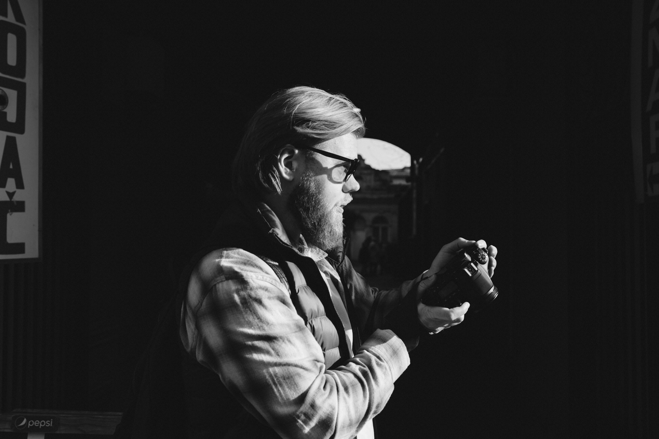 Городской исследователь: Фотосессия Петра в Нови Саде | Фотограф Анастасия Еремина. Анастасия Еремина | Фотограф в Сербии | Персональные и бизнес-фотосессии в Белграде и Нови Саде