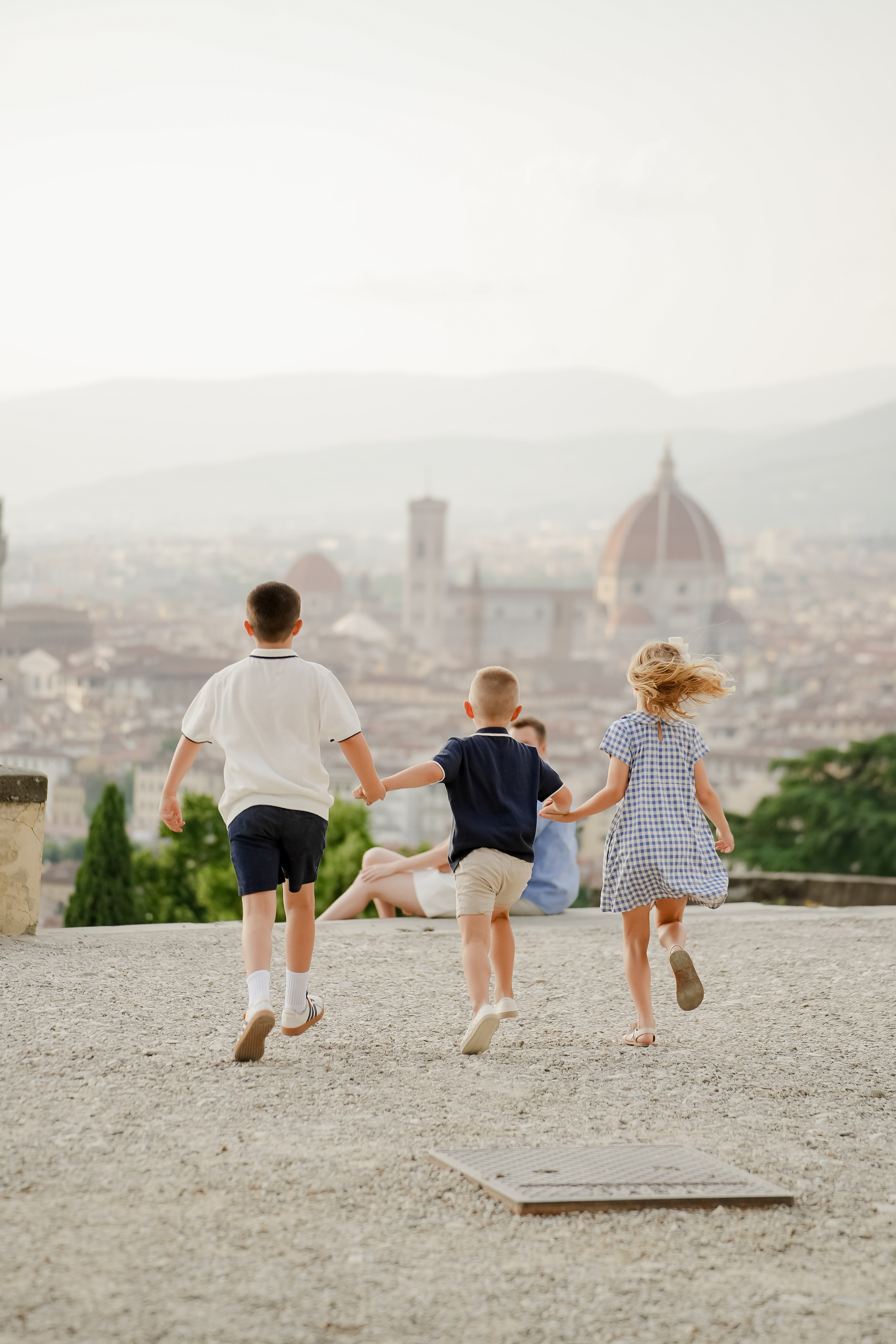 Mandy and Family. Wedding Photographer in Italy