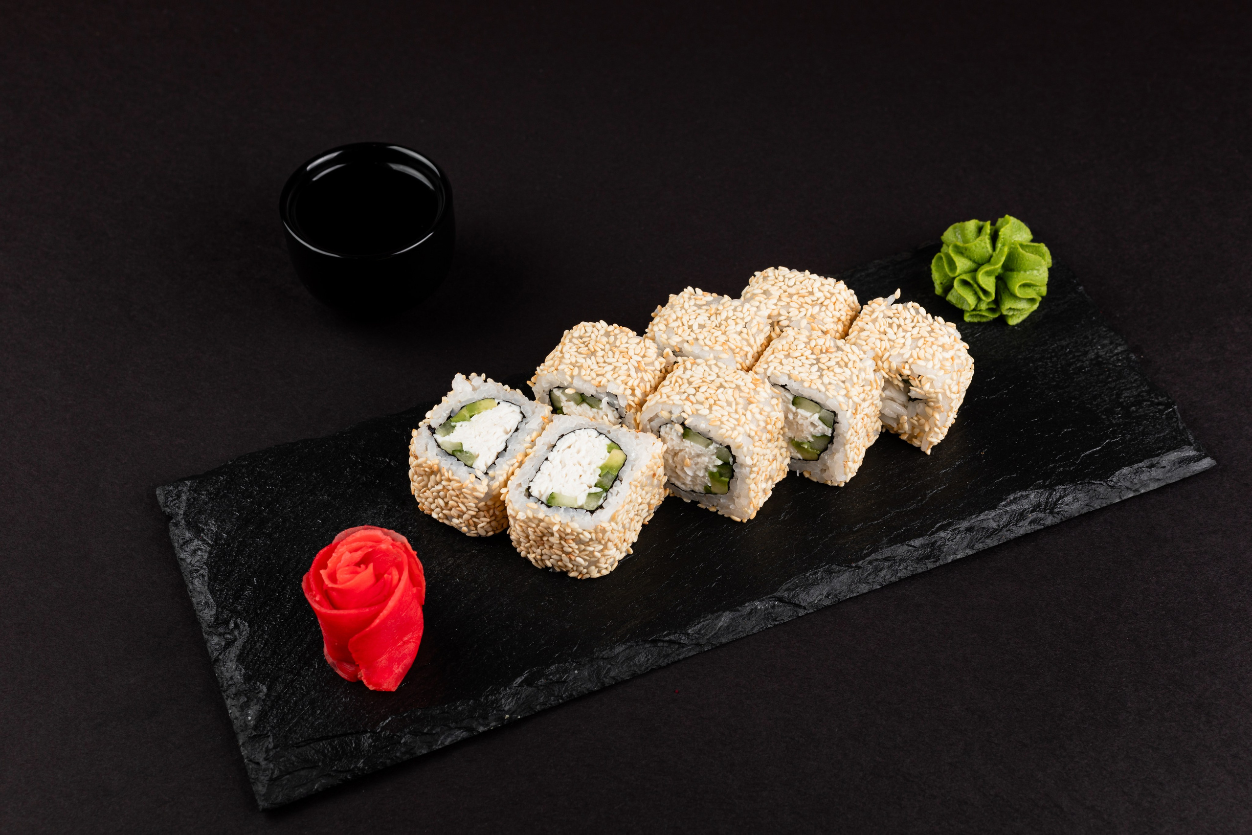 Tokyo Roll — фуд-фотосъёмка суши и роллов в Бишкеке. Фотограф в Бишкеке Оксана Шувалова