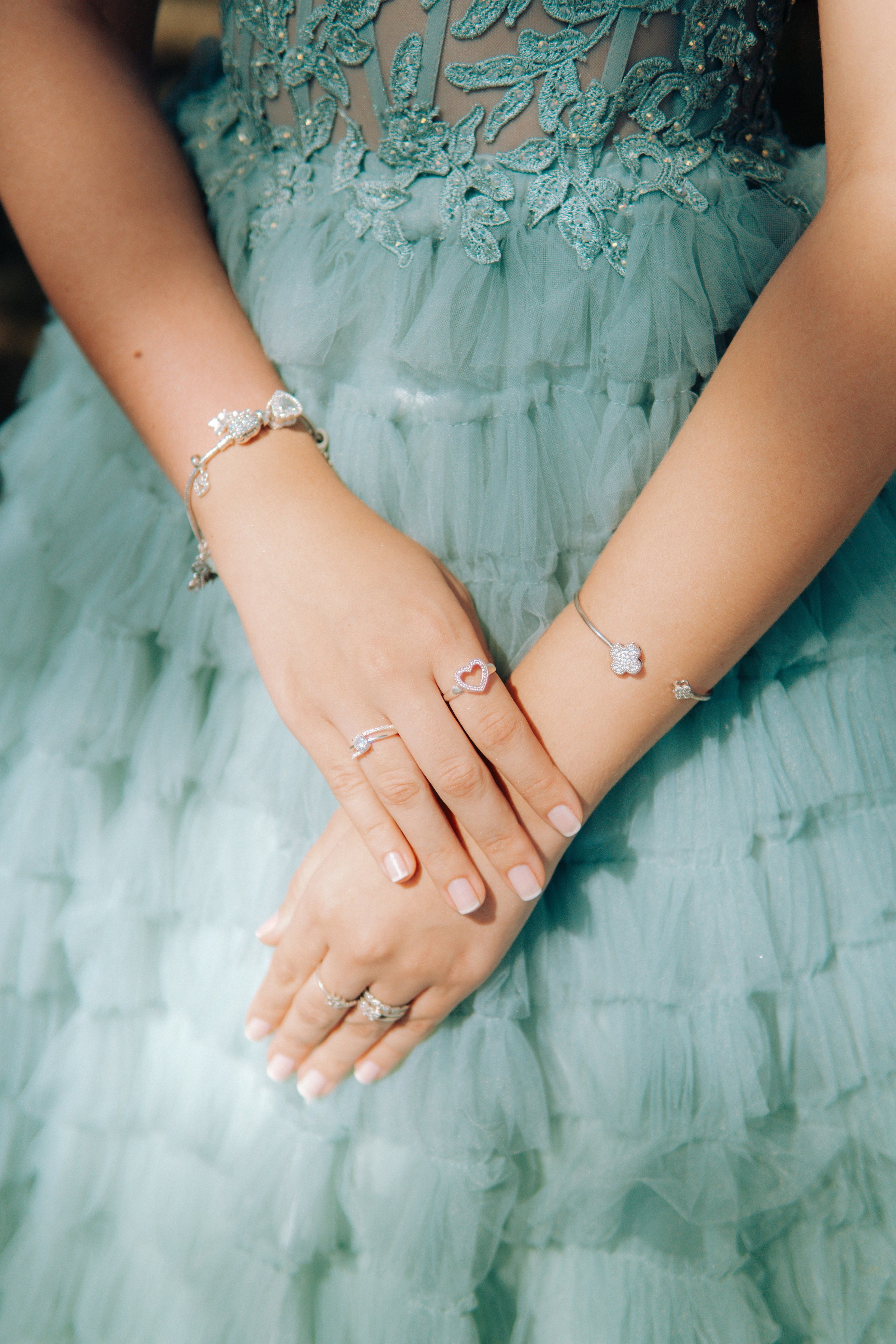 Debutante. Reference Visuals