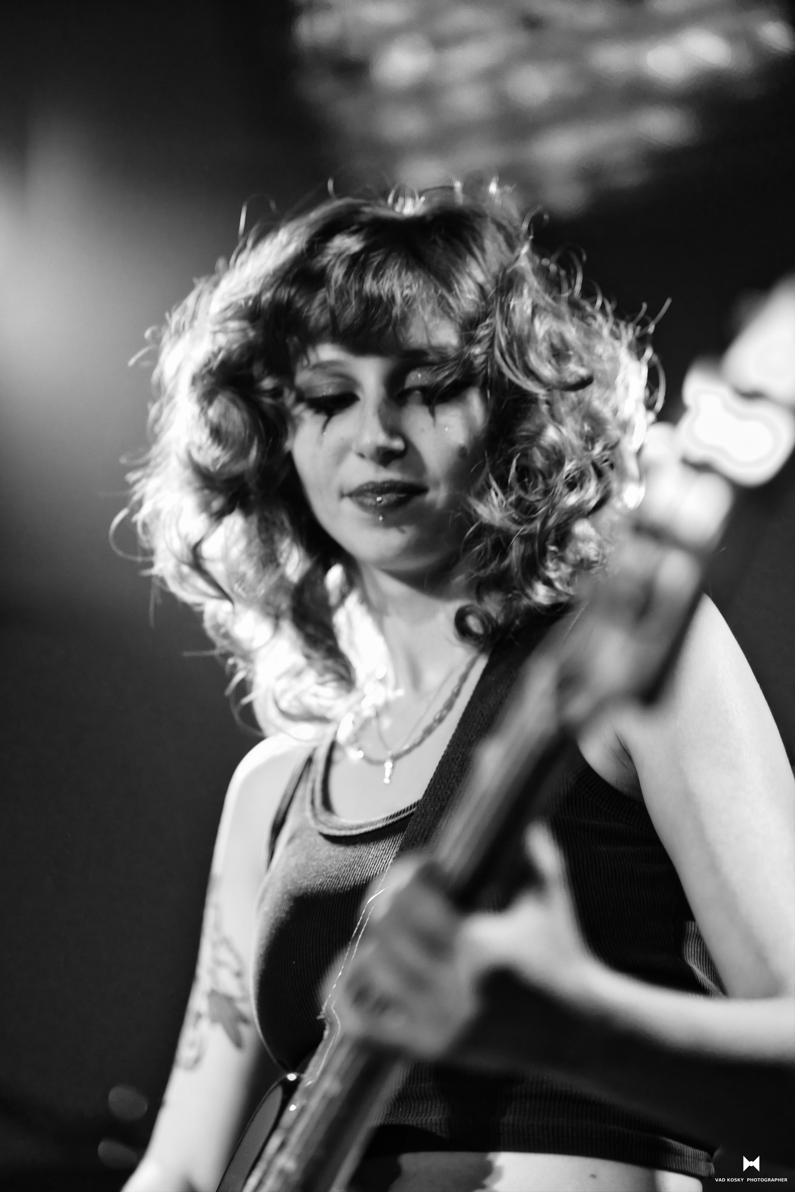 Crimson bass — Mary Bar Haifa 28.11.25. Vad Kosky Photographer
