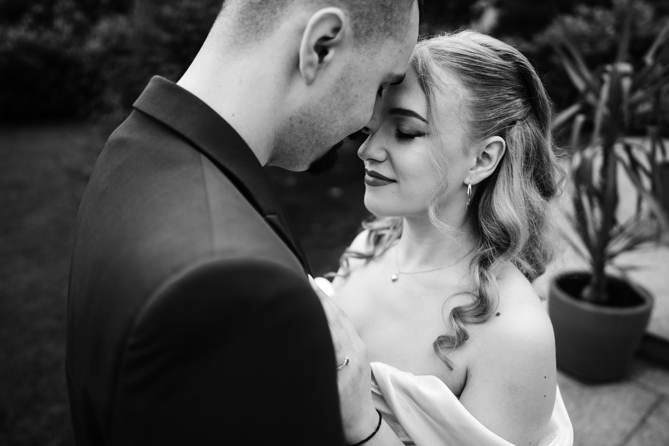 Gabriela & Alin Civil Wedding. Ionut Cimpoes FOTOGRAF