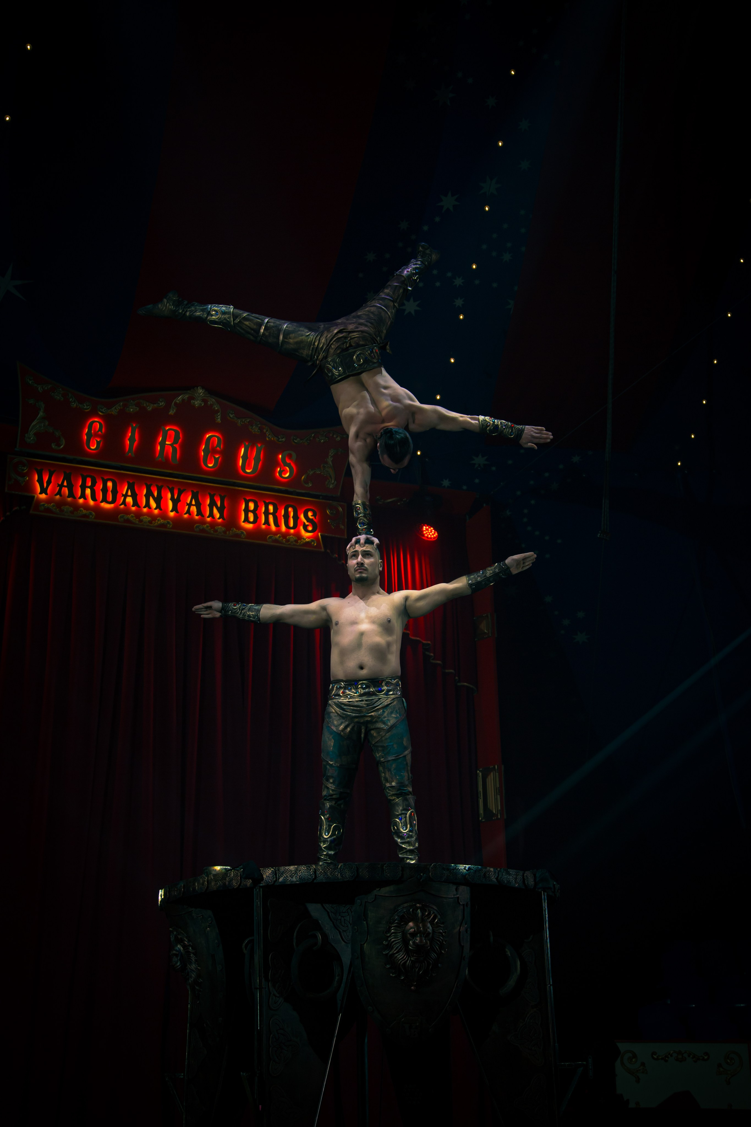 Vardanyan Brothers Circus. Nicky Tseps PH