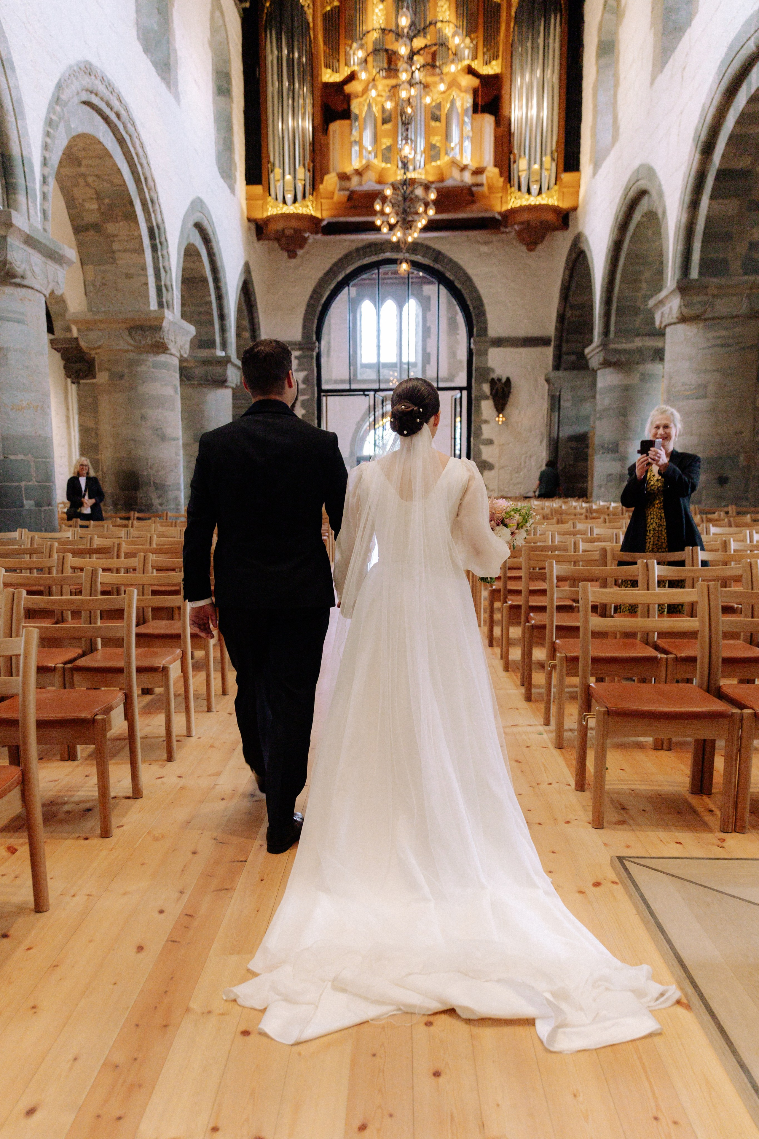 Just lots of love. Warm family & Wedding stories