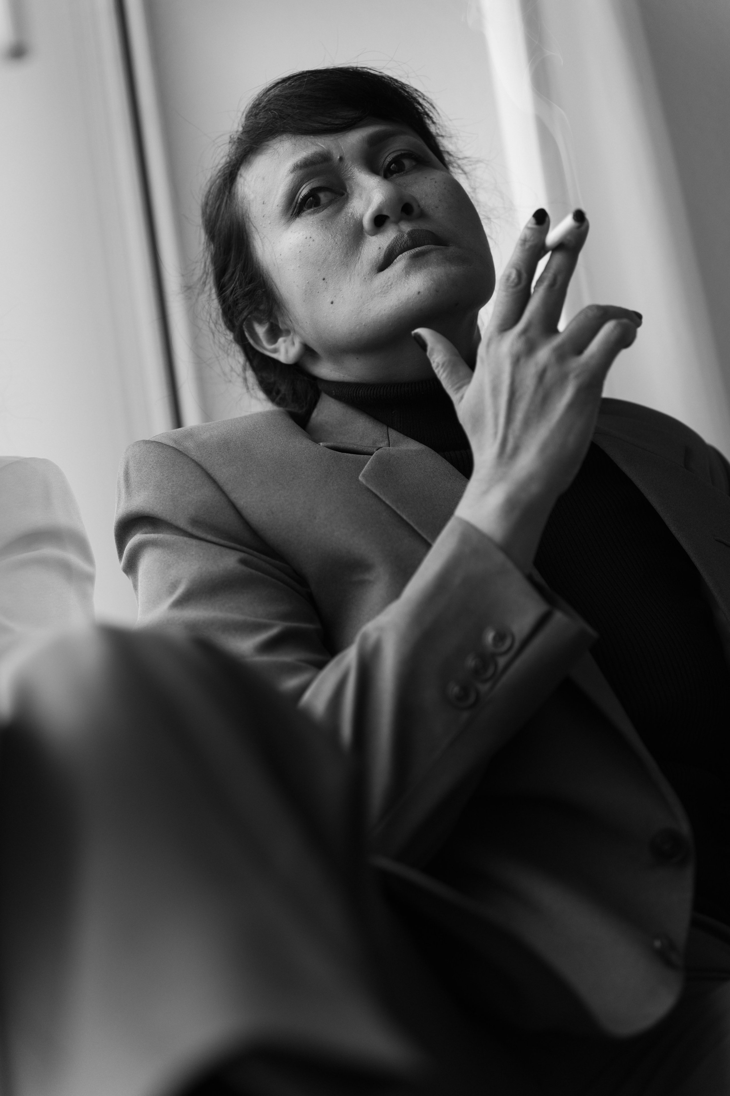 Fotosessions einer Frau im Männerlook. Schwarz-weiß Fotografie in Münster. Fotografin Viktoria Roschen