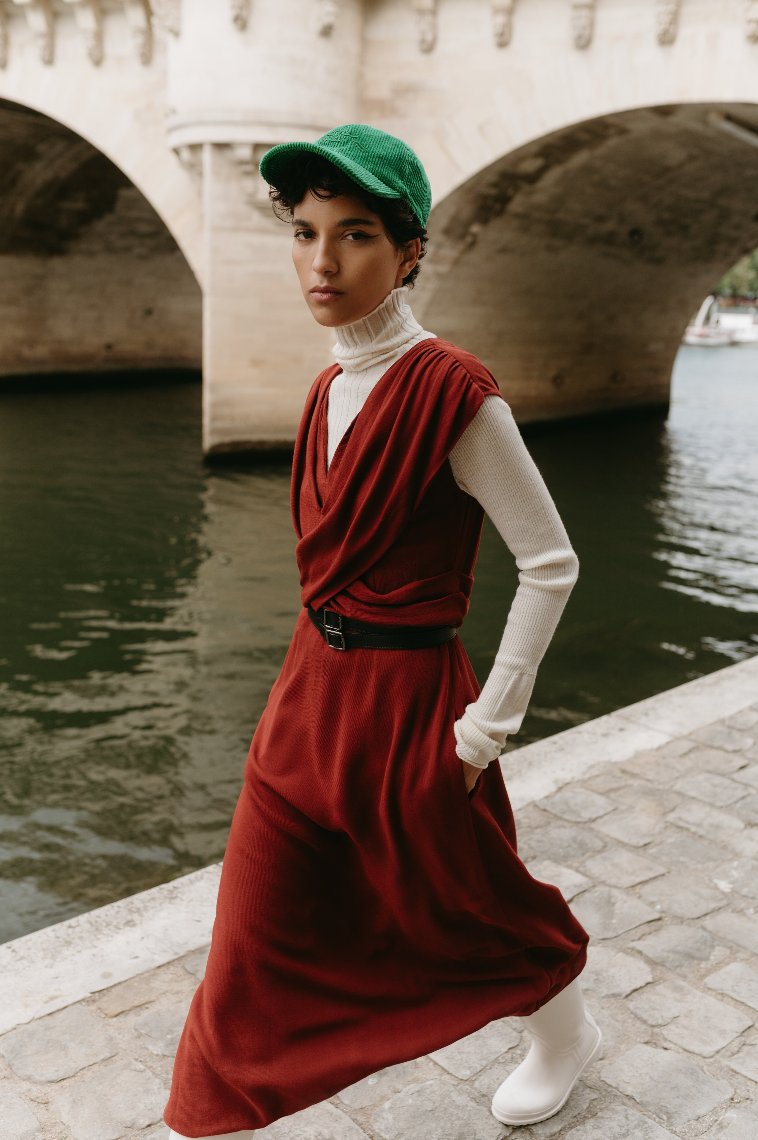 Percha Magazine, Odisea de Relatos. Alina Efimova — Retoucher (Beauty, fashion and product)