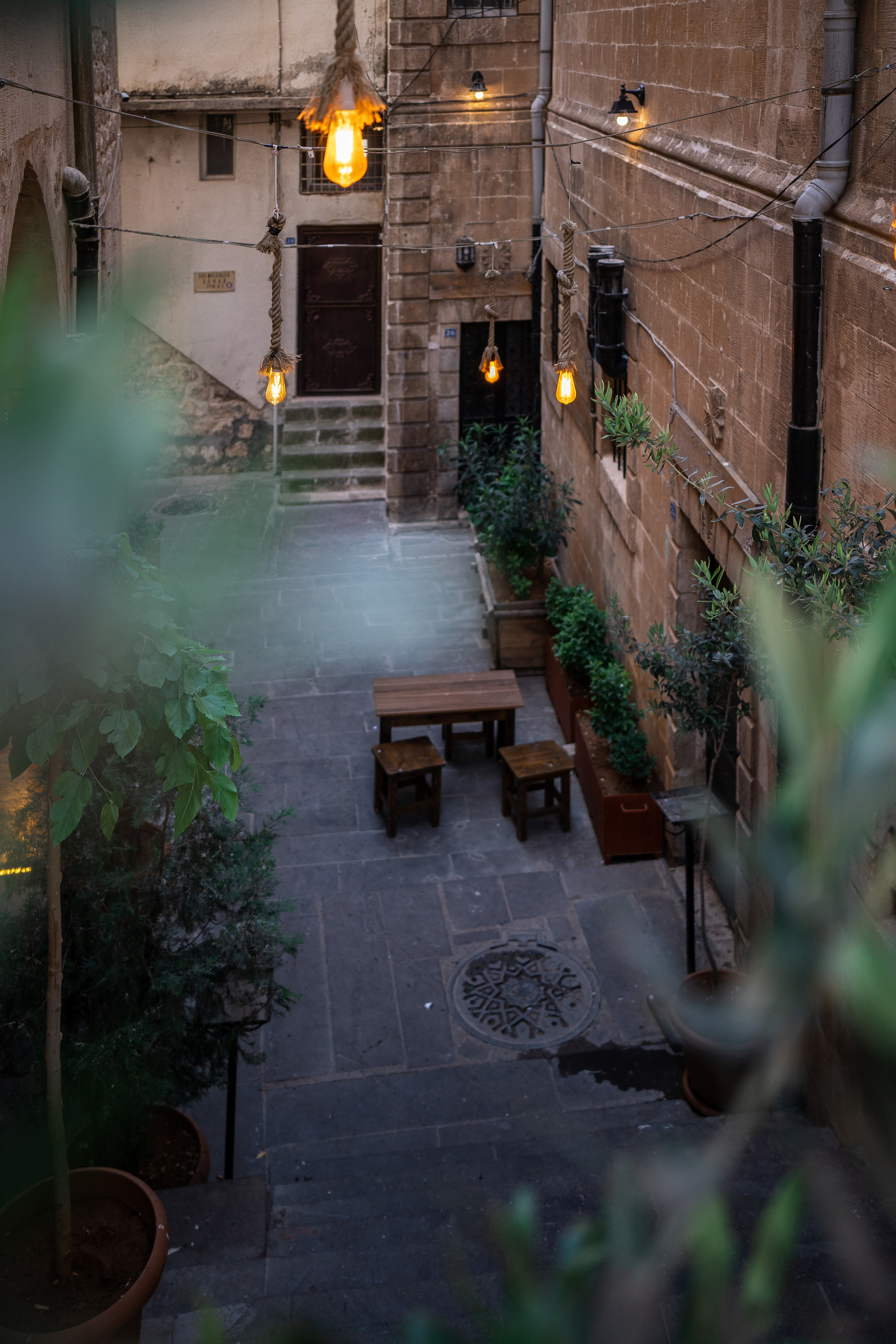 Путешествие и фотосессия в городе Мардин. Wedding, family and lifestyle photographer Anatoly. Photo sessions on rooftops with seagulls. Istanbul