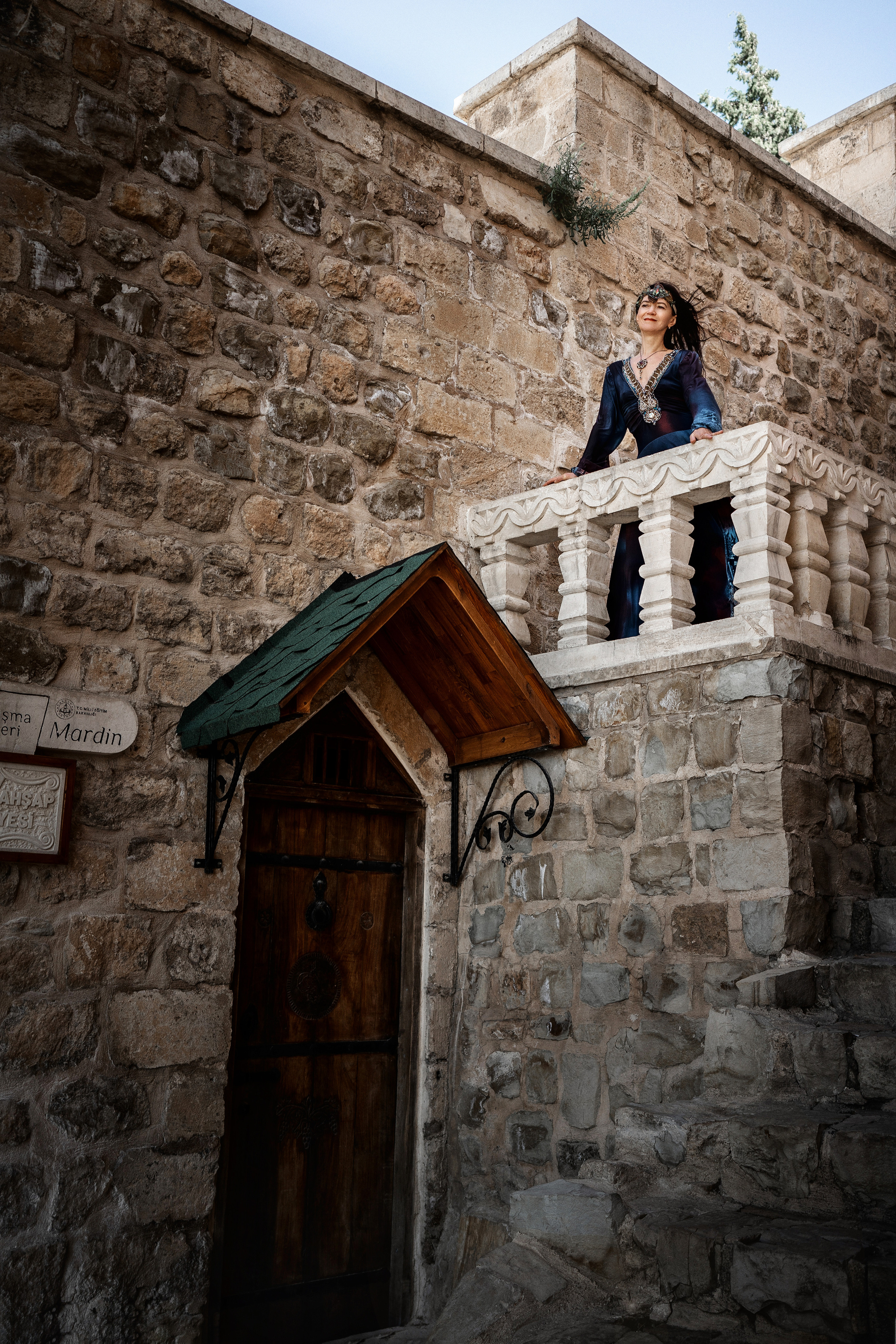 Путешествие и фотосессия в городе Мардин. Wedding, family and lifestyle photographer Anatoly. Photo sessions on rooftops with seagulls. Istanbul