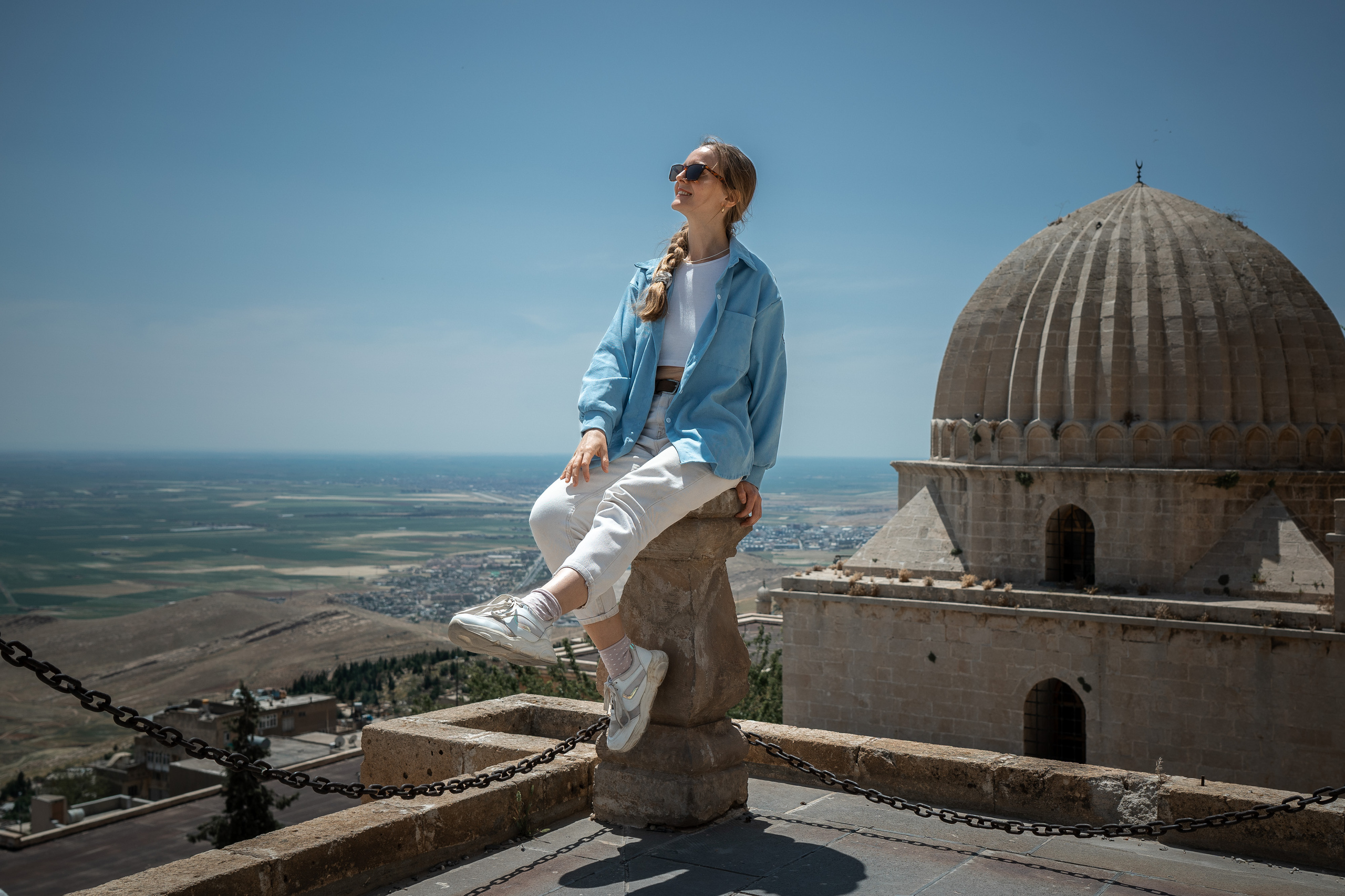 Путешествие и фотосессия в городе Мардин. Wedding, family and lifestyle photographer Anatoly. Photo sessions on rooftops with seagulls. Istanbul