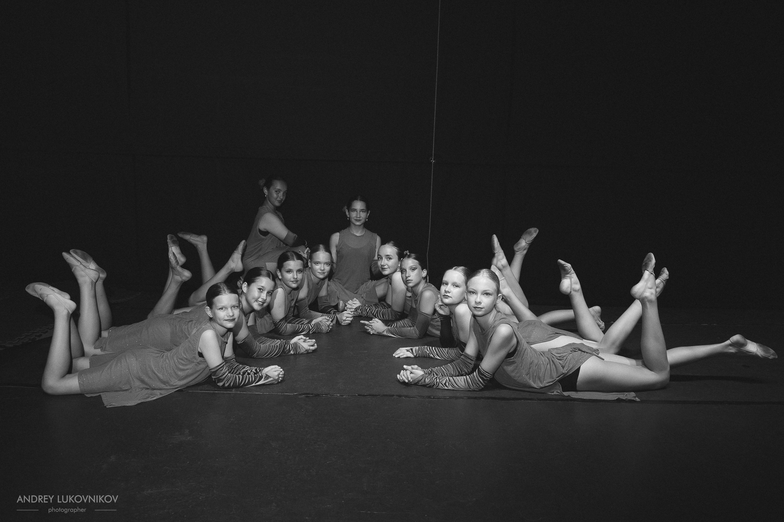 Entre bastidores del concierto final de Like Dance: momentos brillantes tras las cámaras