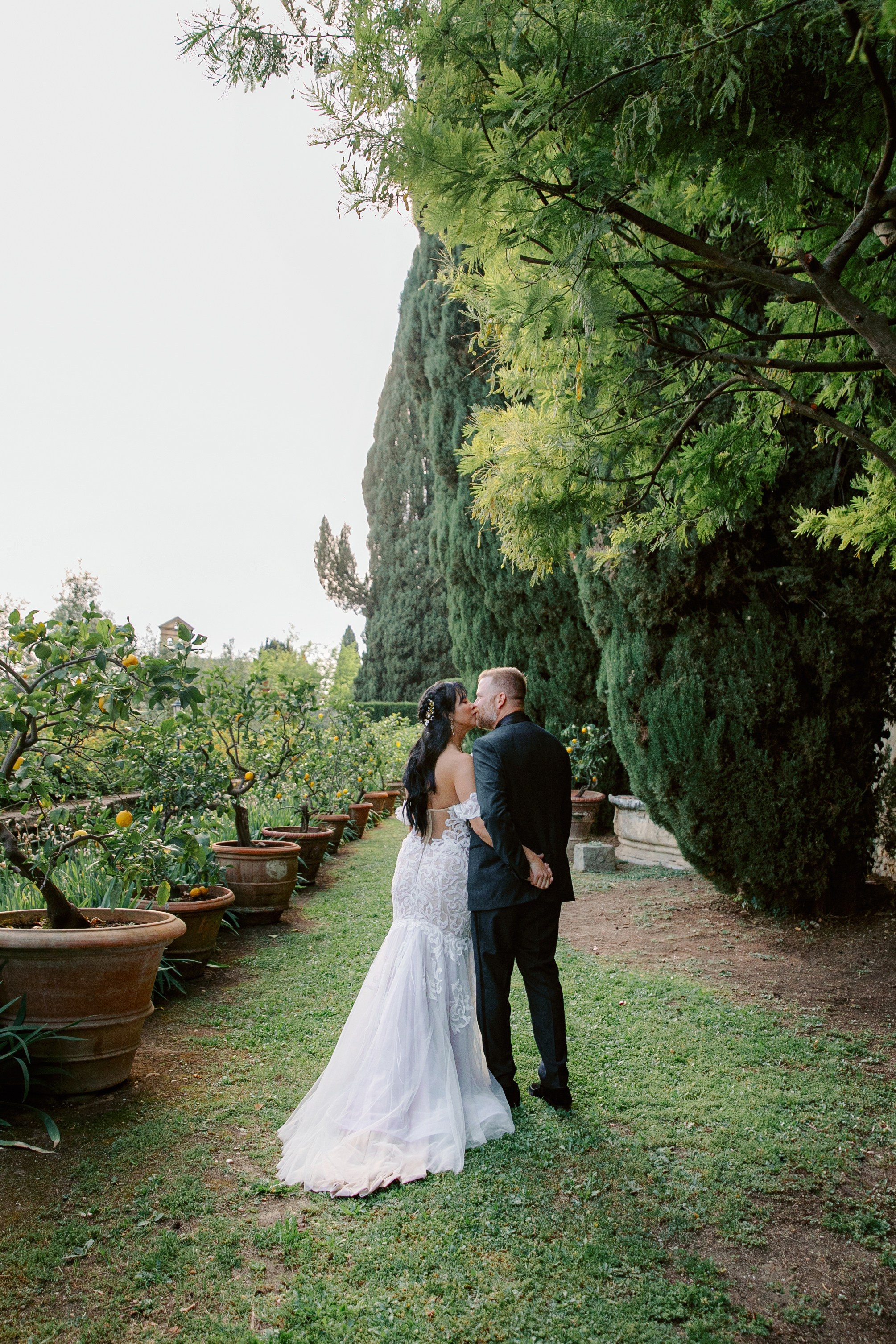 Tuscany Castello di Montegufoni wedding. Iurkovski PHOTOGRAPHY in Europe. Luxury destination weddings and events