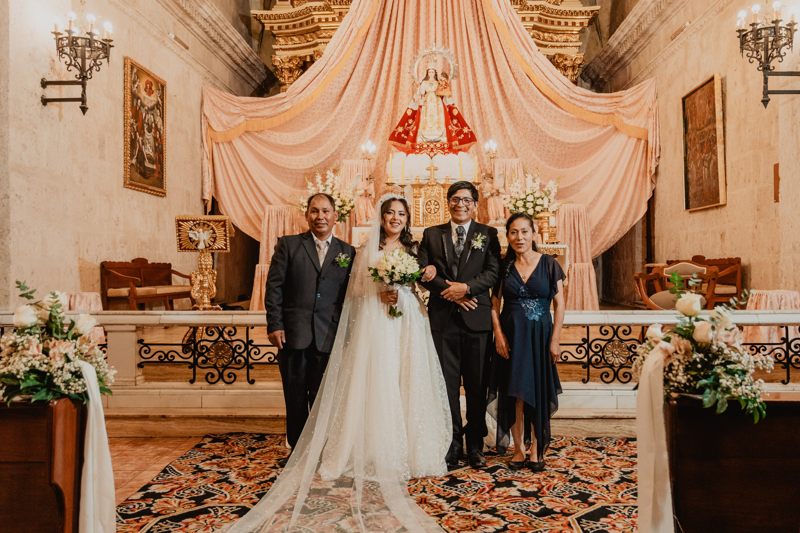 FERNANDO + MARIBEL | BODA RELIGIOSA. Studio KVTA | Fotografía y Video de Bodas en Arequipa