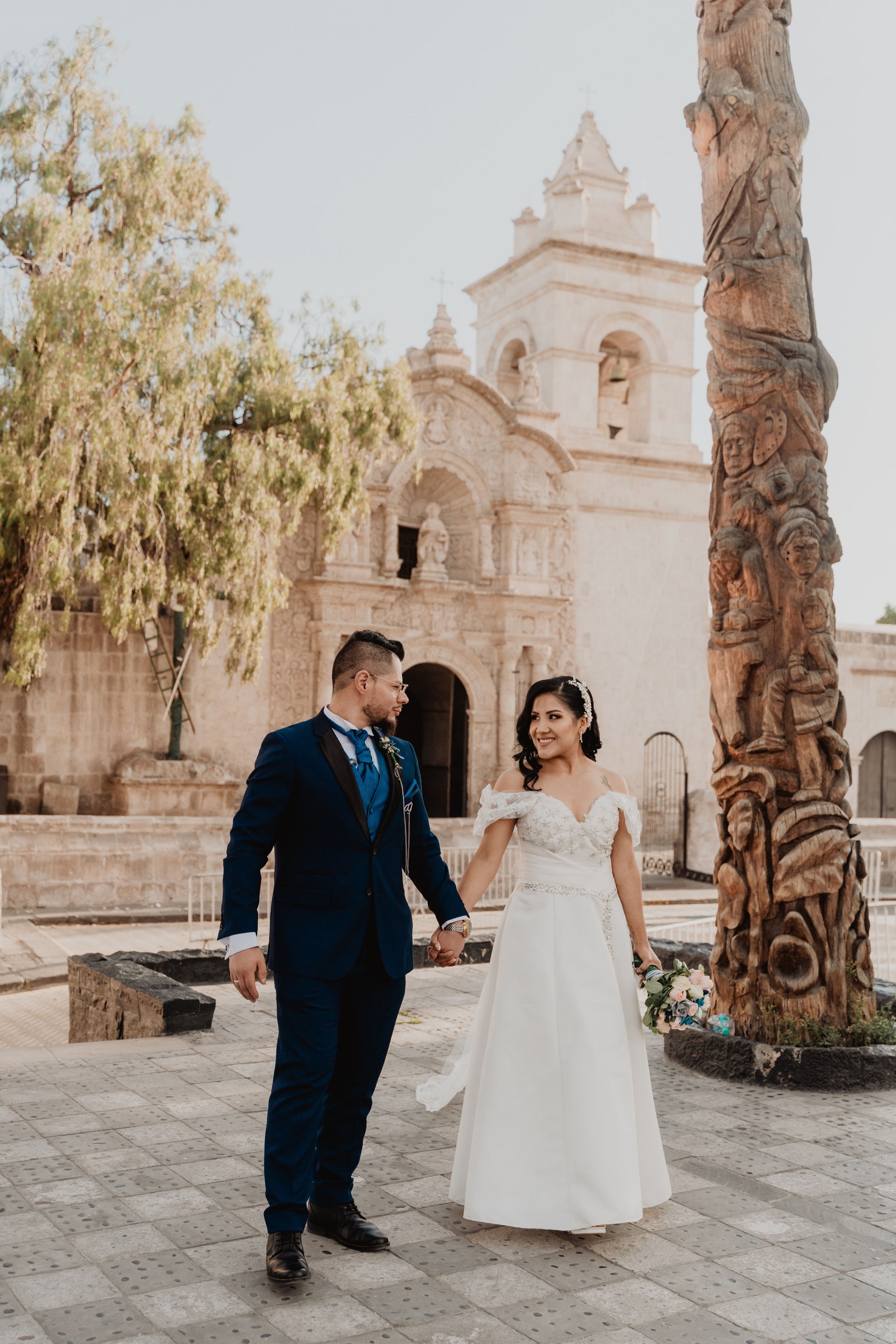 GABRIELA + JORGE | BODA CIVIL RELIGIOSA. Studio KVTA | Fotografía y Video de Bodas en Arequipa