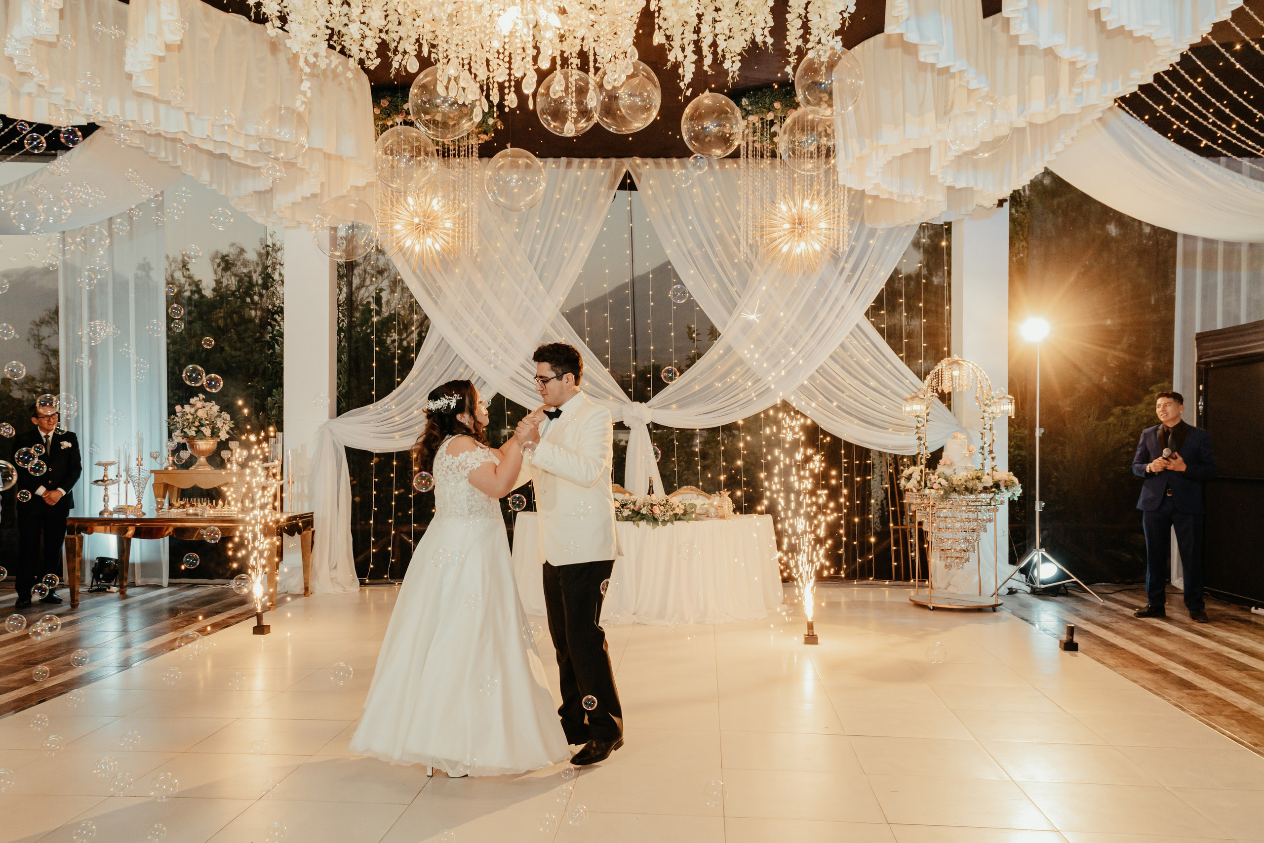 VANIA + LUIS BODA CIVIL. Studio KVTA | Fotografía y Video de Bodas en Arequipa