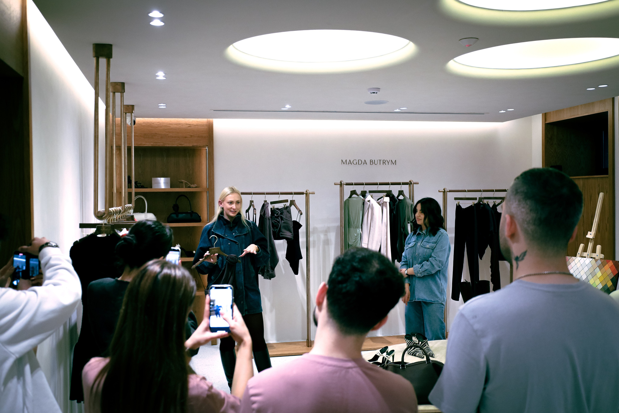 Events & factory reportage (rien-à-porter). Asmikiam