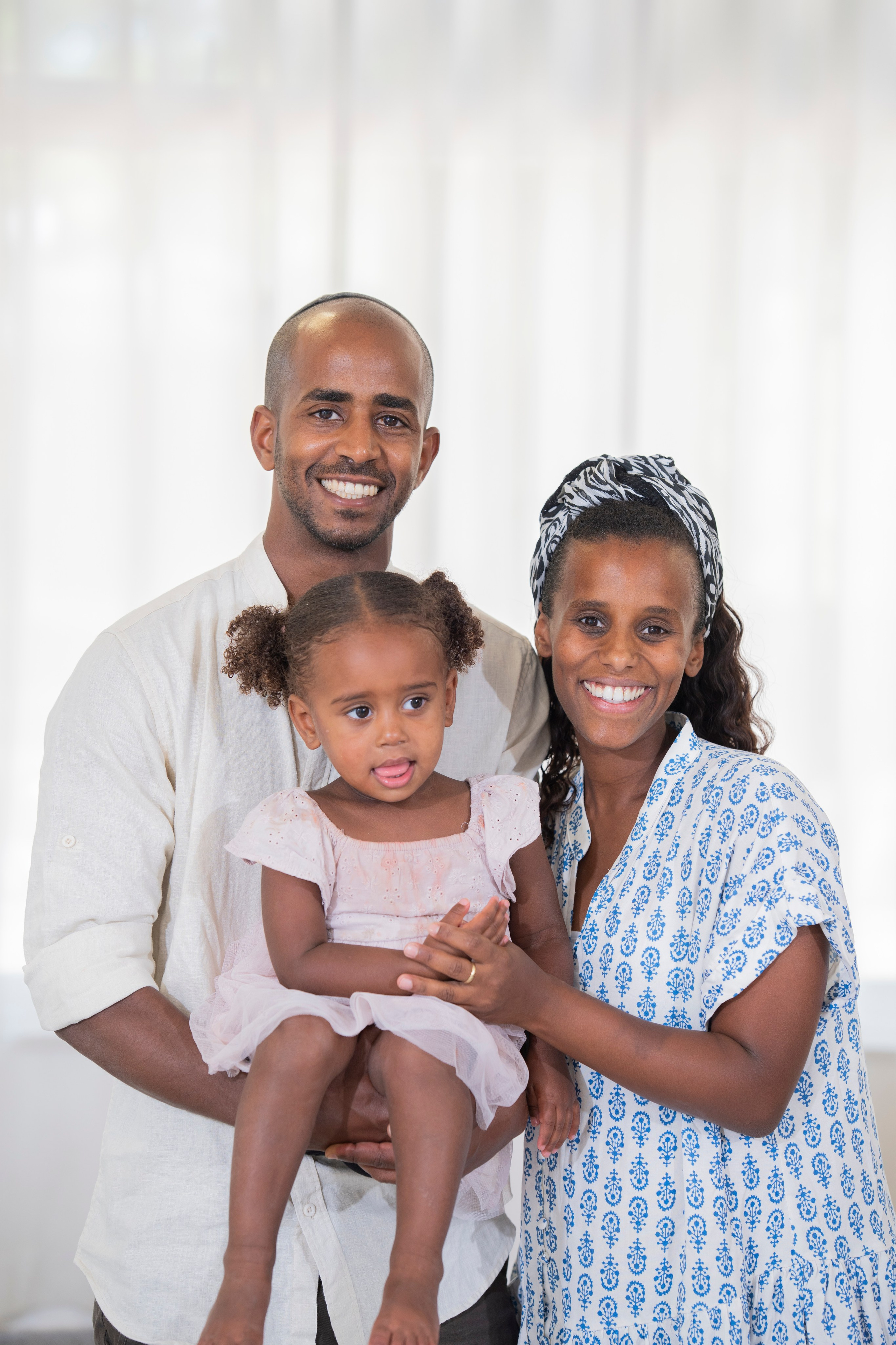 משפחת סלומון. יוסף מזרחי צילום חתונה, ברית וזוגיות. צלם מקצועי שאוהב להוציא אתכם הכי יפים ברגעים הכי מרגשים